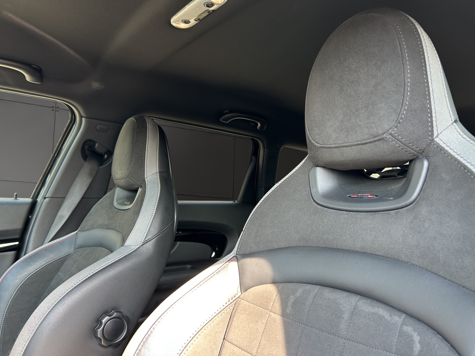 MINI Clubman Cooper John Cooper Works ALL4 Steptronic-image-19