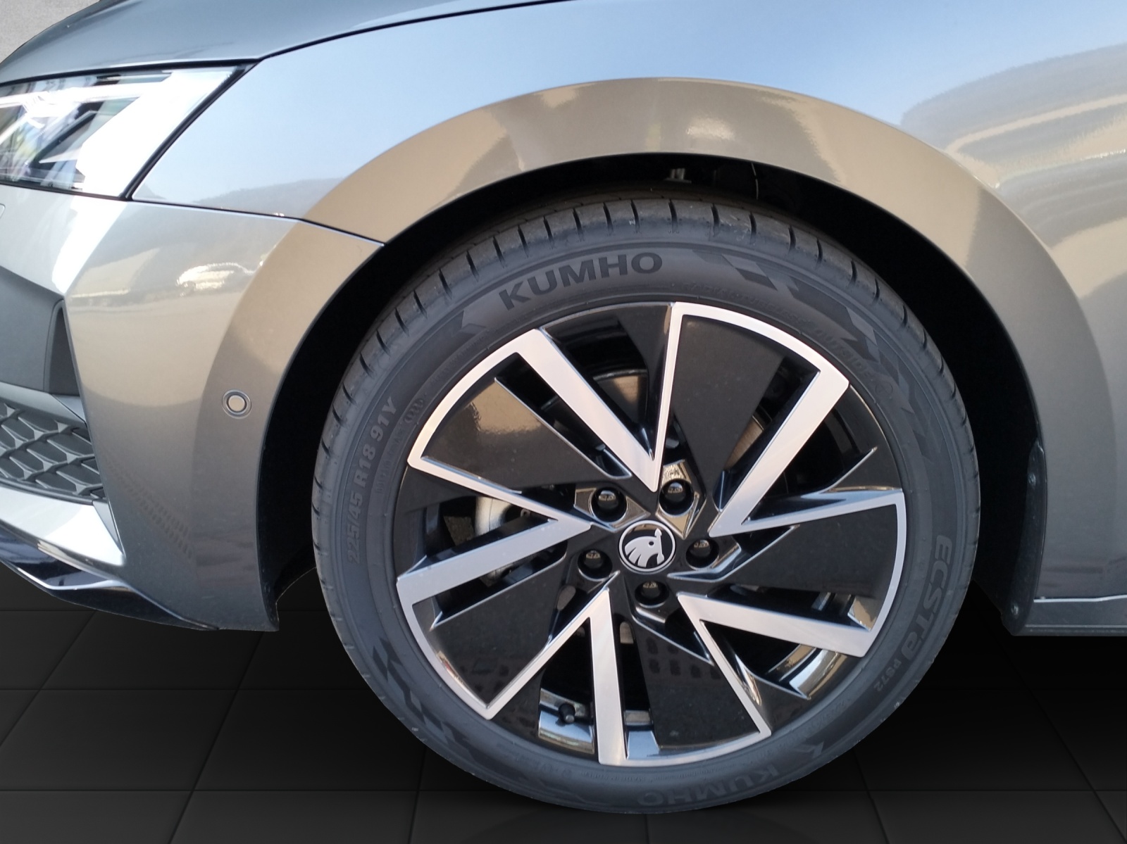 SKODA Octavia Combi 2.0 TSI DSG Dynamic 4x4-image-10