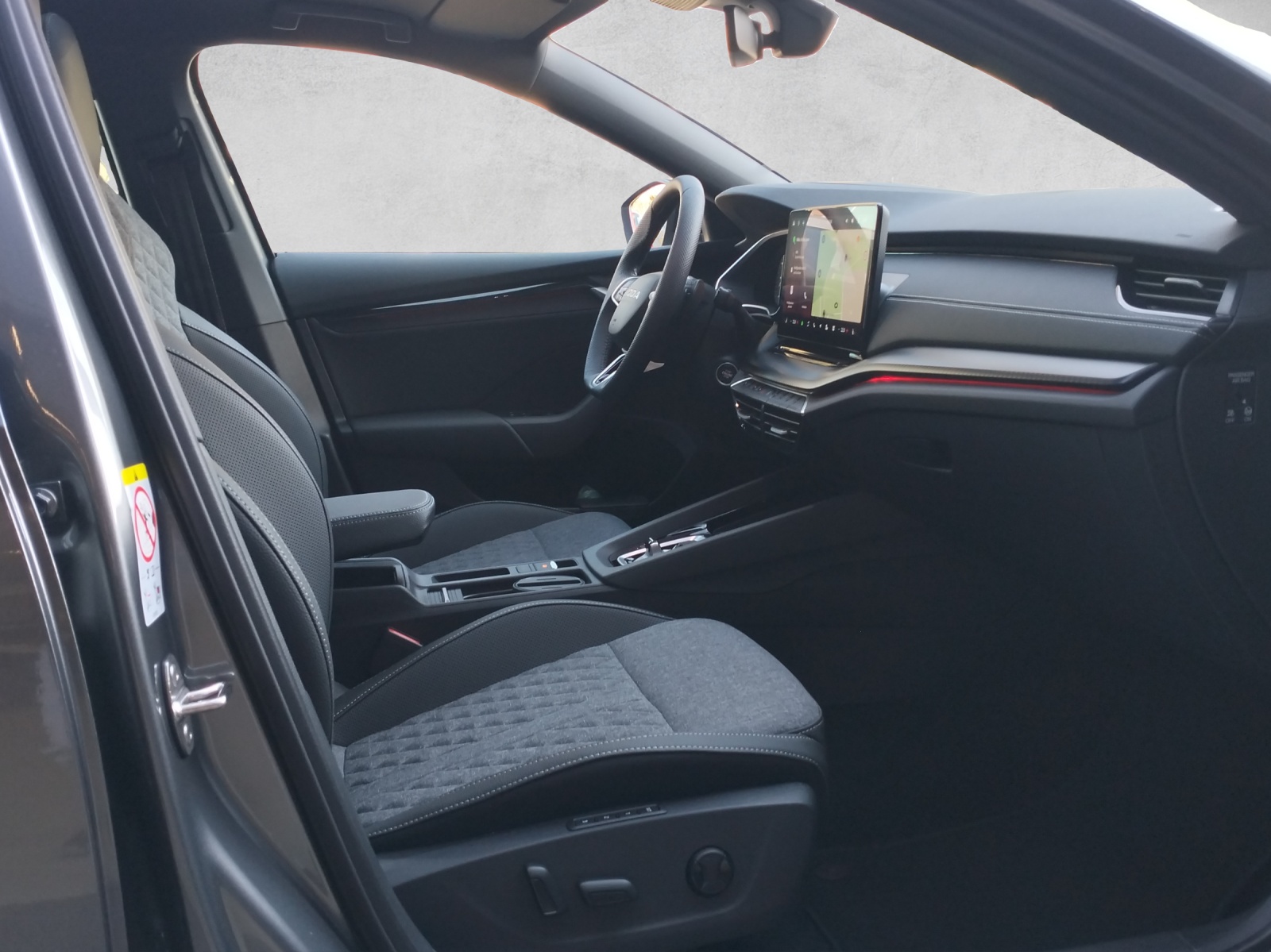 SKODA Octavia Combi 2.0 TSI DSG Dynamic 4x4-image-8