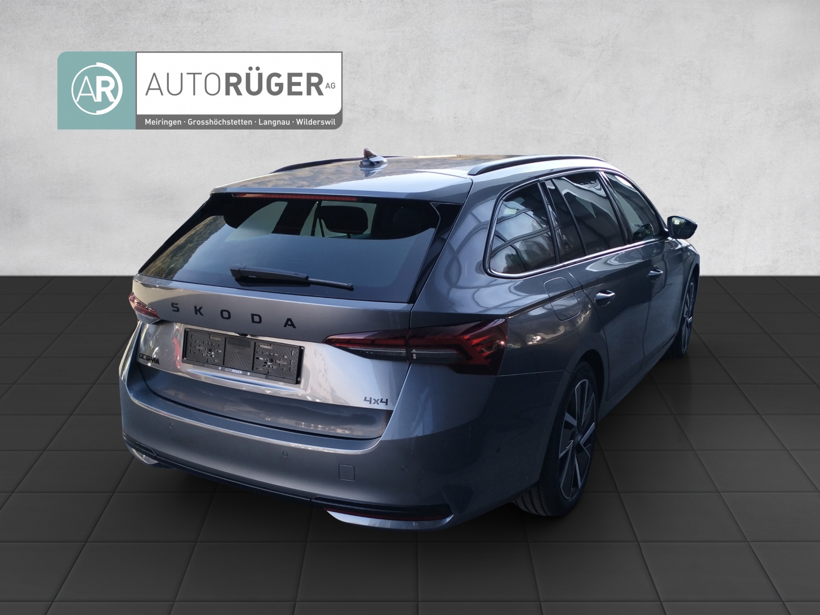 SKODA Octavia Combi 2.0 TSI DSG Dynamic 4x4-image-4