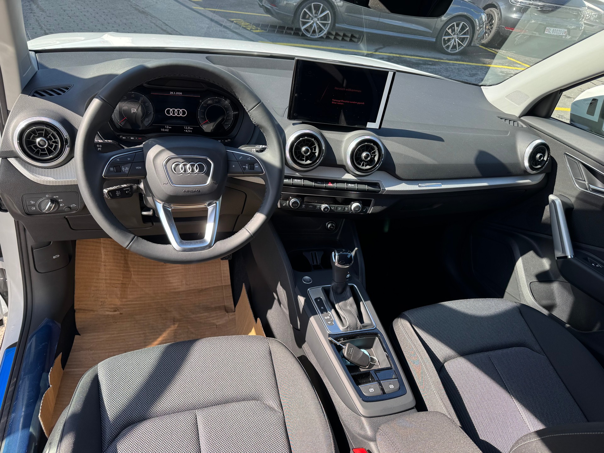 AUDI Q2 35 TFSI S line S-tronic-image-12