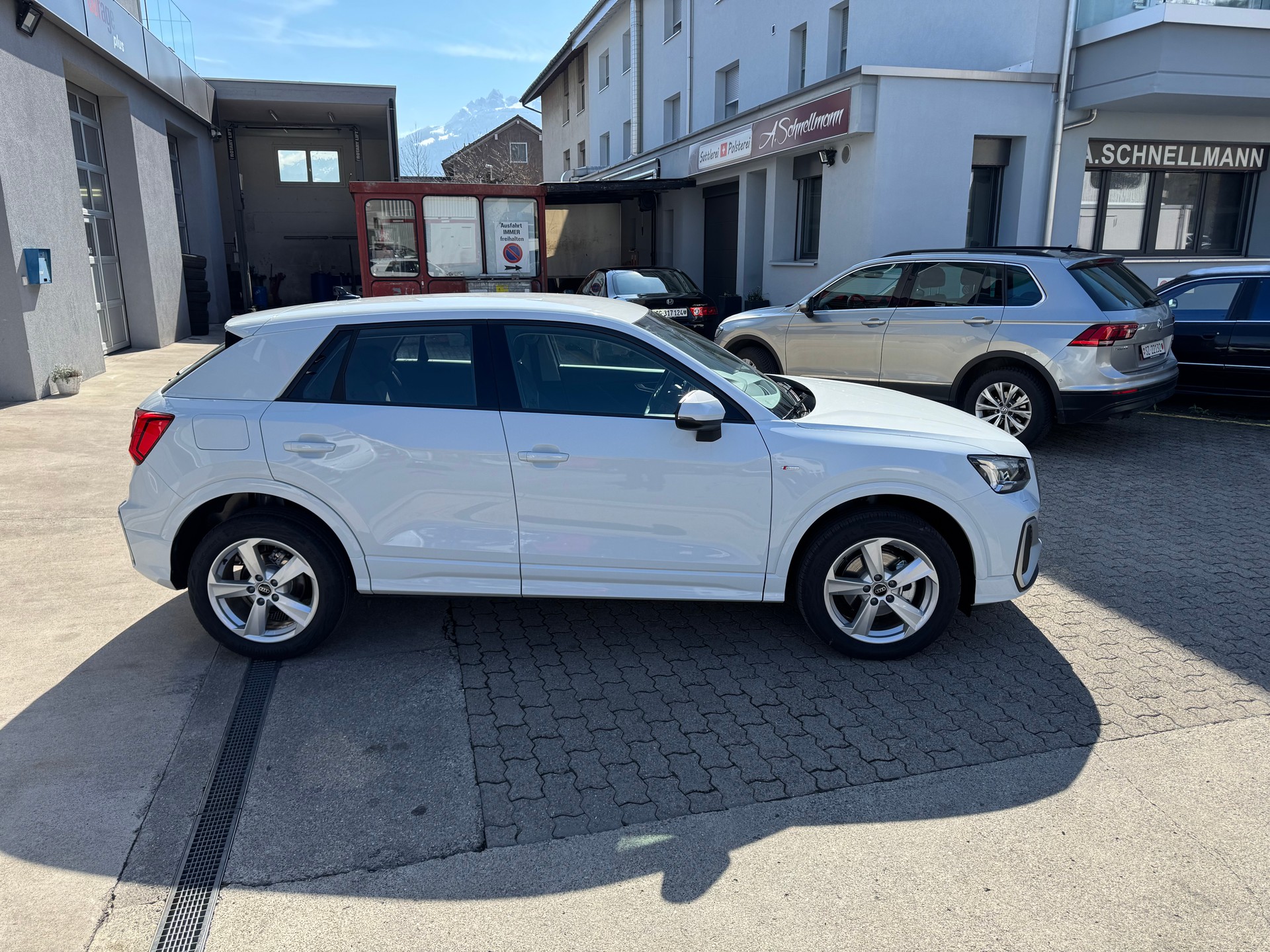 AUDI Q2 35 TFSI S line S-tronic-image-4