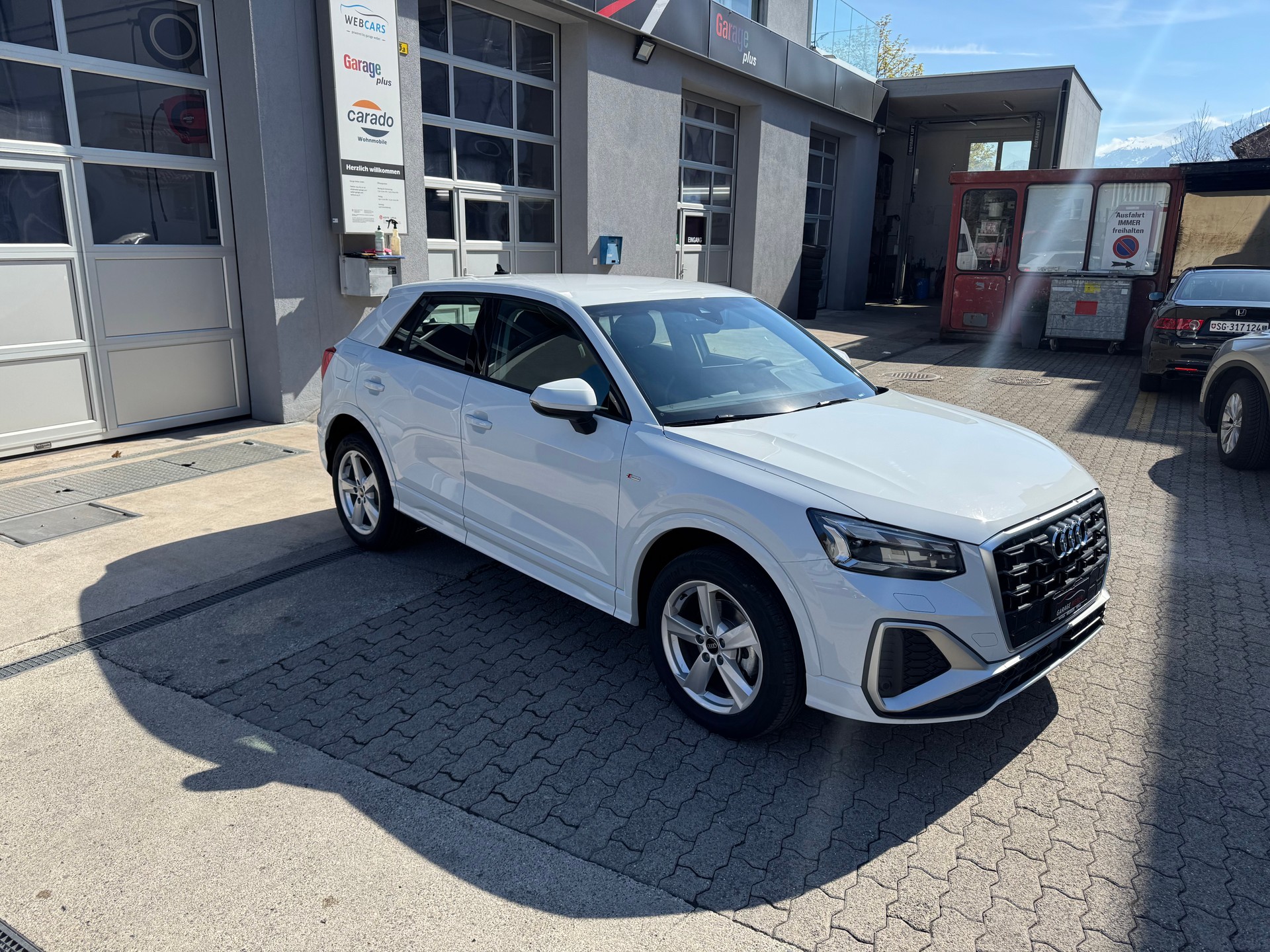 AUDI Q2 35 TFSI S line S-tronic-image-3