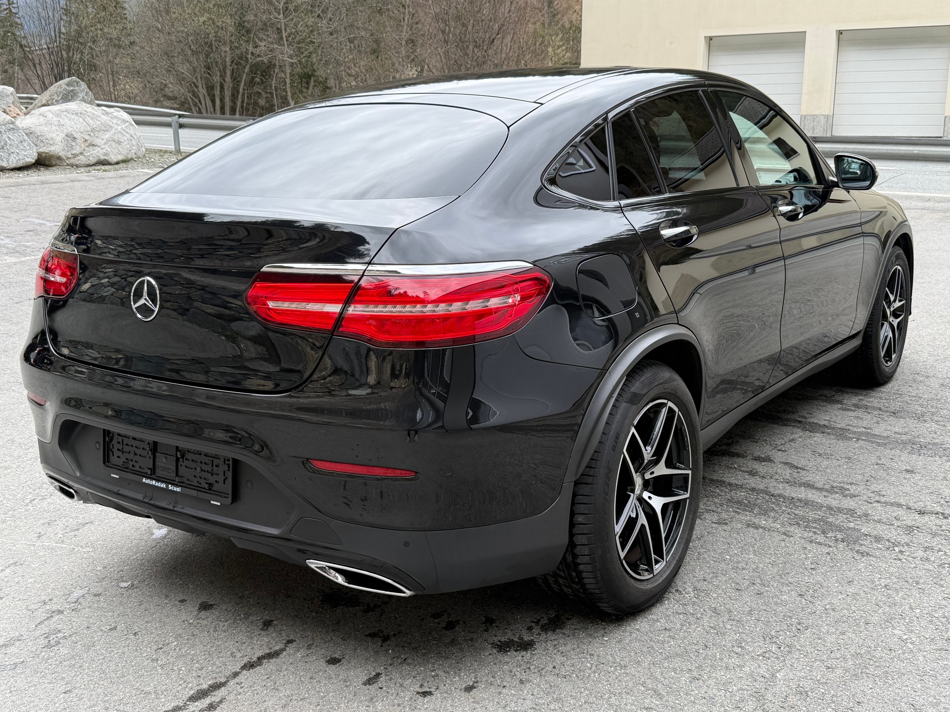 MERCEDES-BENZ GLC Coupé 250 d AMG Line 4Matic 9G-Tronic-image-4