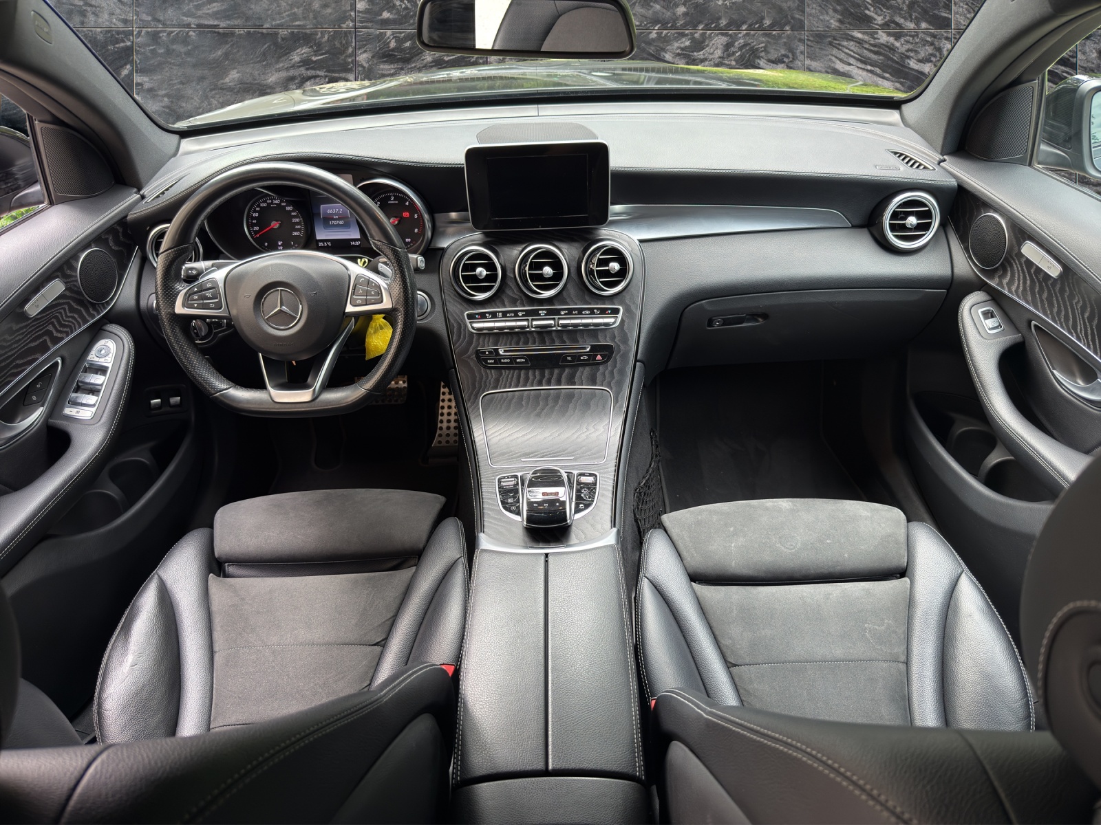 MERCEDES-BENZ GLC Coupé 250 d AMG Line 4Matic 9G-Tronic-image-10