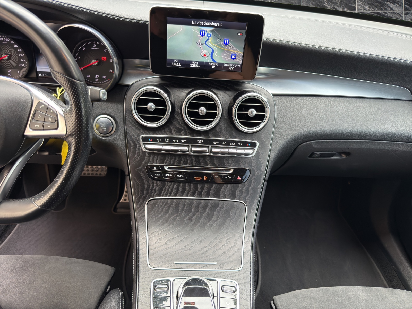 MERCEDES-BENZ GLC Coupé 250 d AMG Line 4Matic 9G-Tronic-image-11