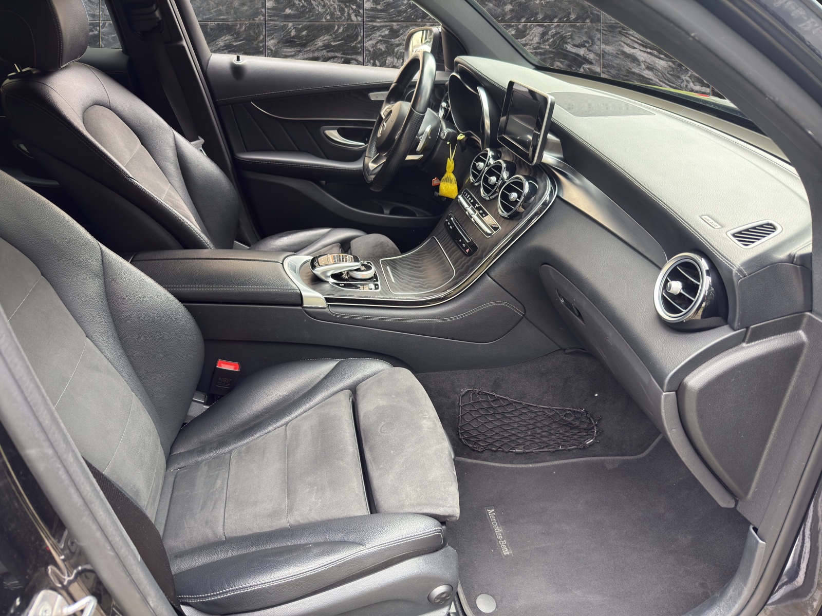 MERCEDES-BENZ GLC Coupé 250 d AMG Line 4Matic 9G-Tronic-image-12