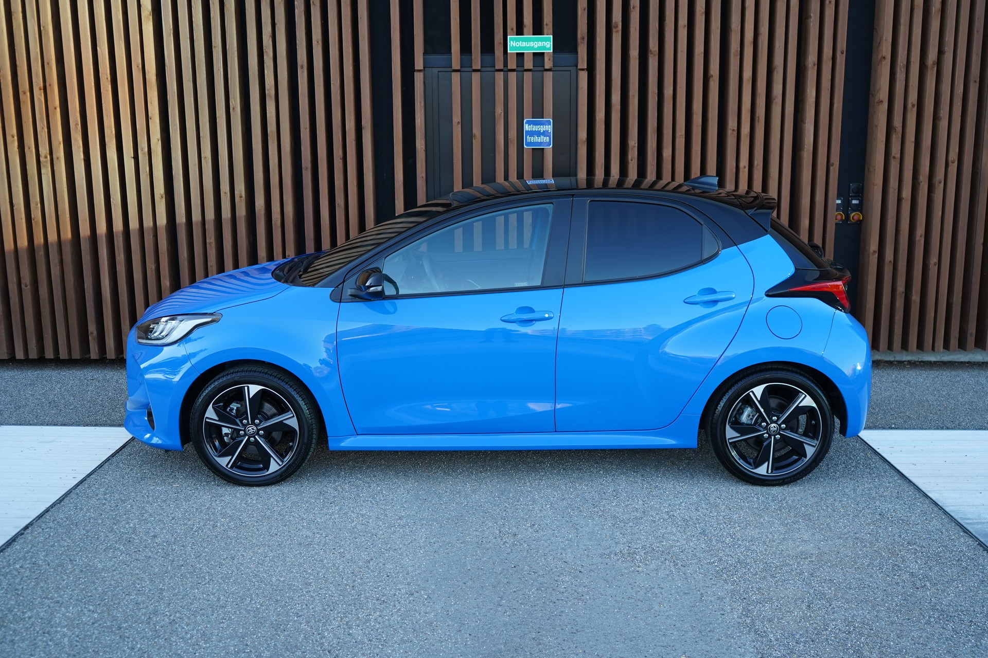 TOYOTA YARIS 1.5 POP SPORT E-CVT l 116 PS-image-5