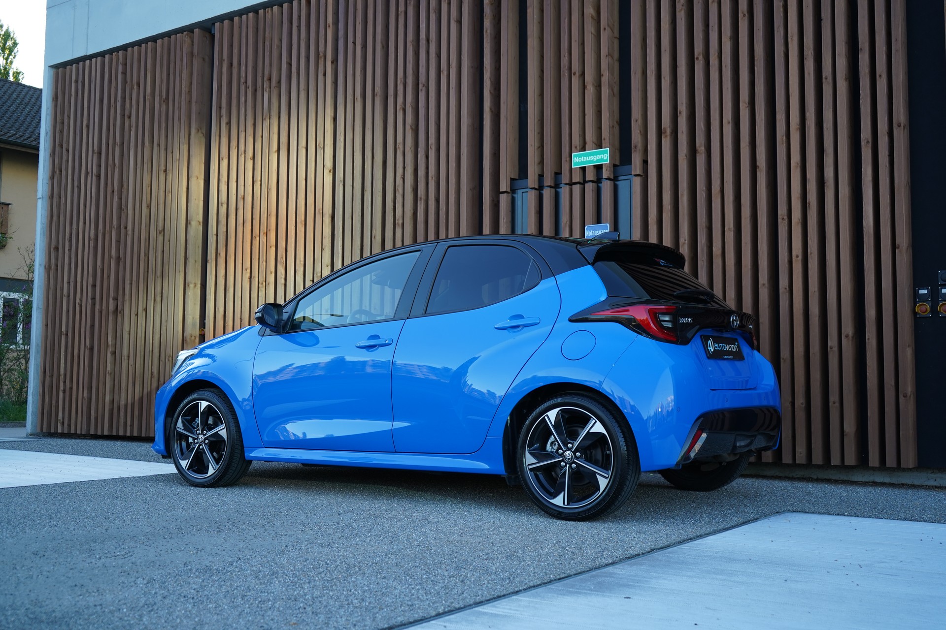 TOYOTA YARIS 1.5 POP SPORT E-CVT l 116 PS-image-8