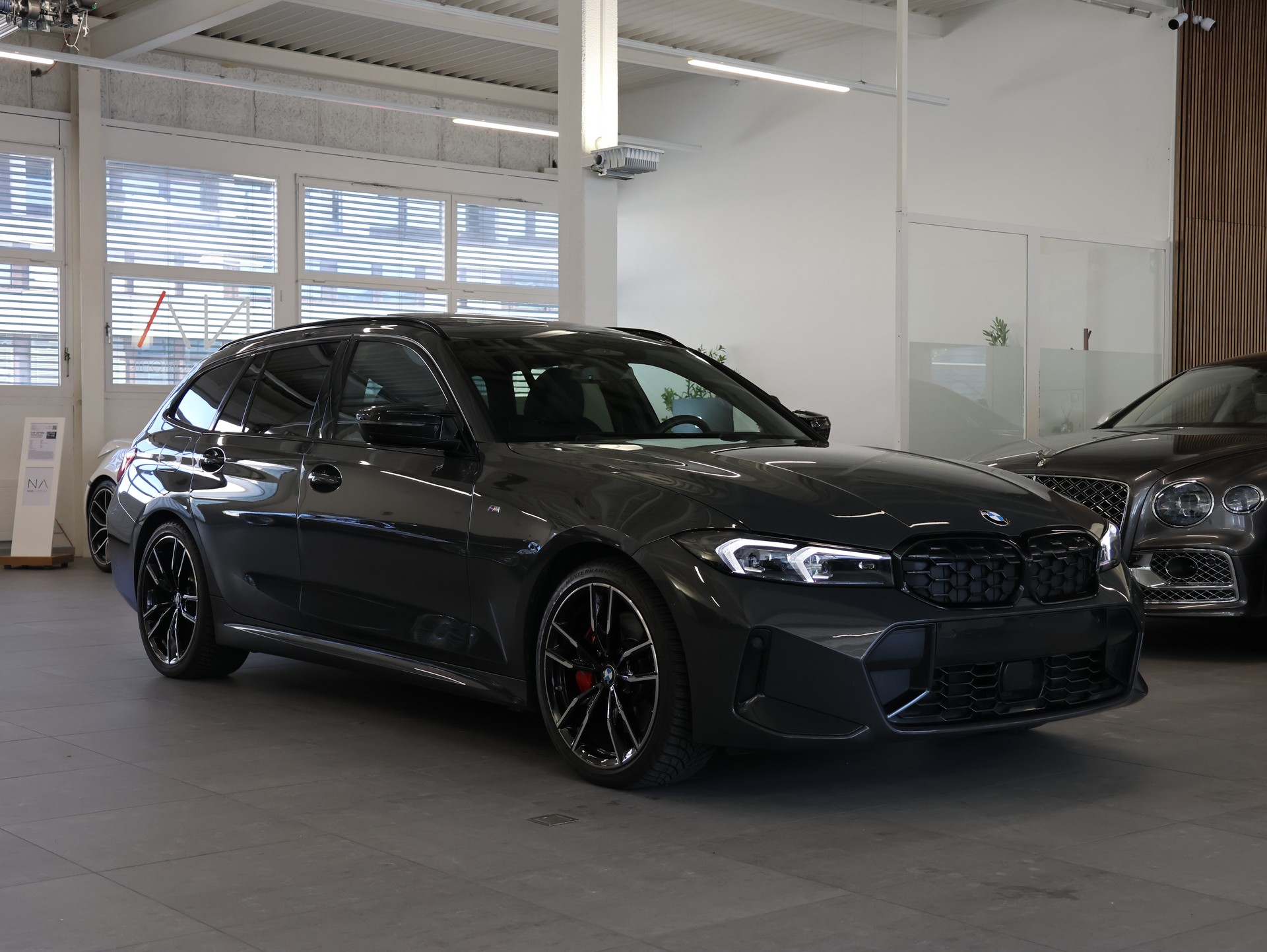 BMW M340d xDrive 48V Touring Steptronic M Sport Pro *Werksgarantie* *Harman & Kardon* *Anhängerkupplung*-image-1
