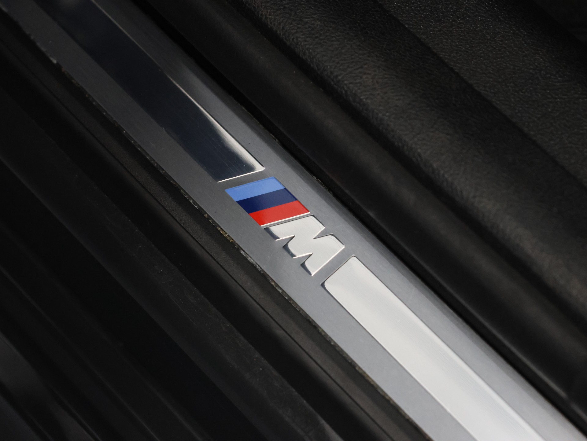 BMW M340d xDrive 48V Touring Steptronic M Sport Pro *Werksgarantie* *Harman & Kardon* *Anhängerkupplung*-image-16