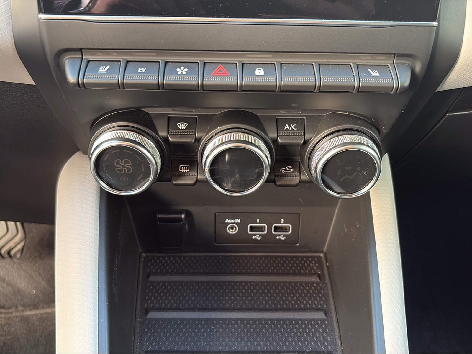 RENAULT Captur 1.6 E-Tech 160 Intens DHT-image-12
