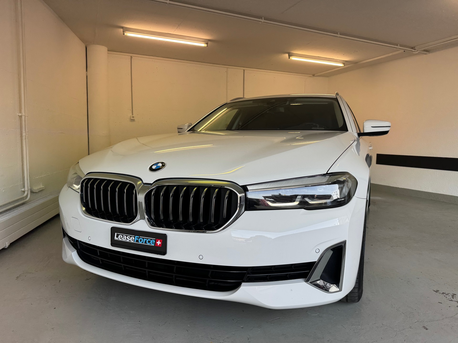 BMW 520d xDrive 48V Touring Luxury Steptronic
