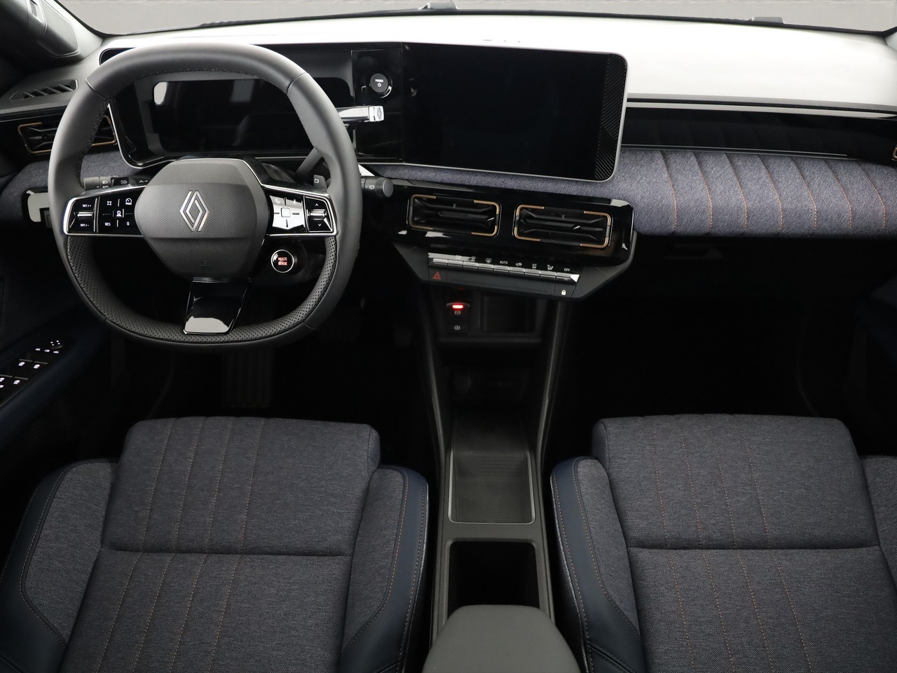 RENAULT R4 E-Tech Comfort Range techno-image-4