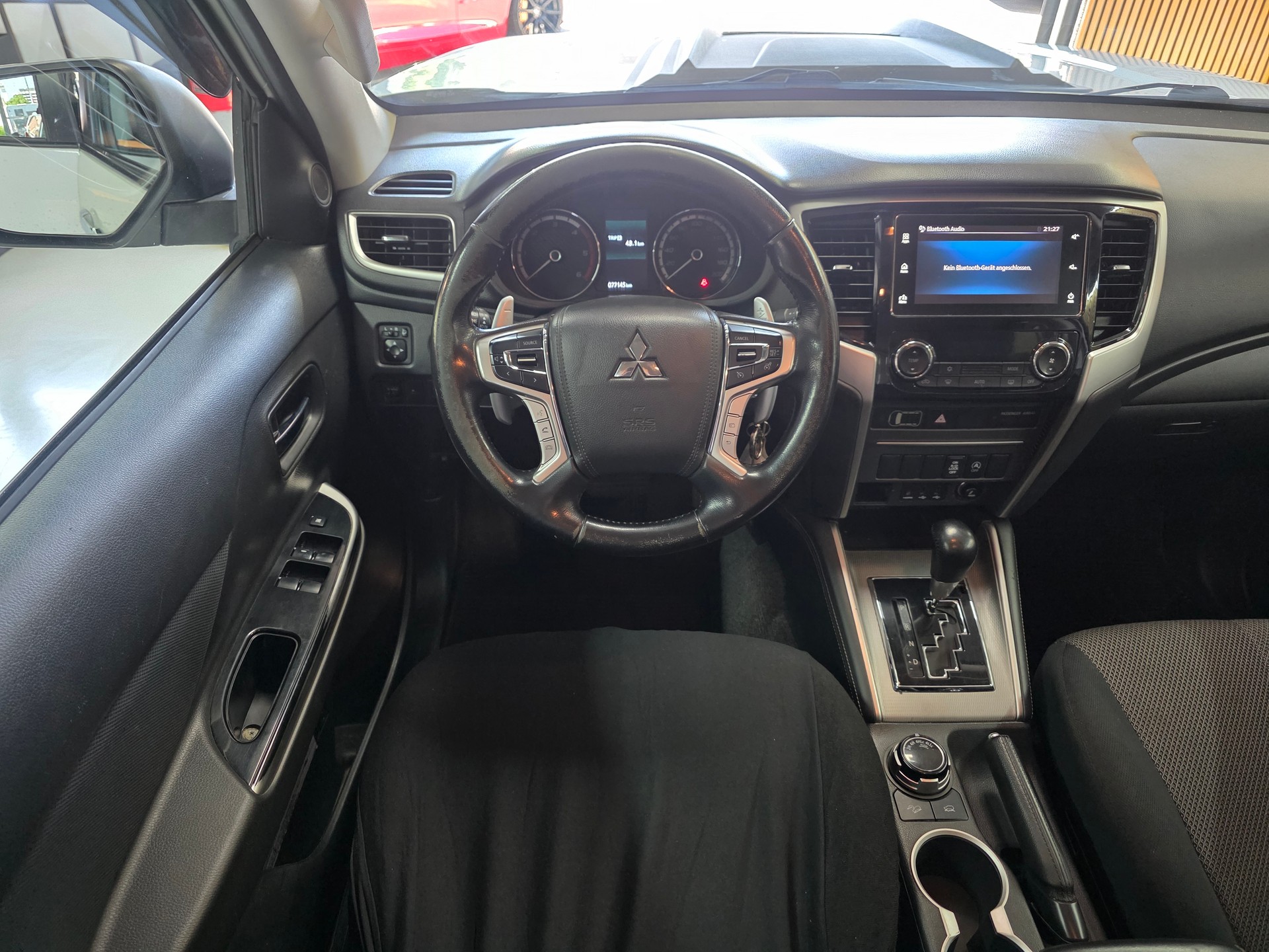 MITSUBISHI L 200 2.2 Style+ Double Cab Automat-image-10