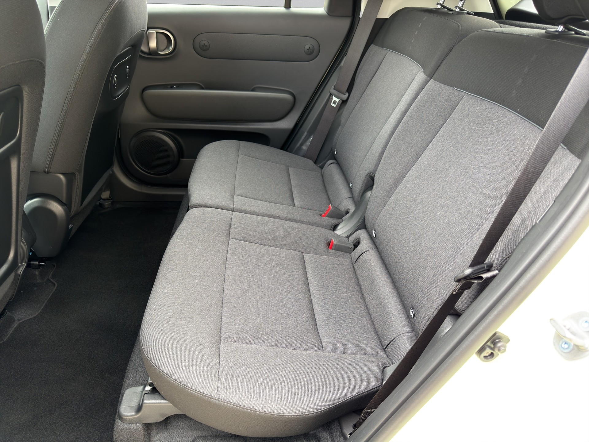 HYUNDAI Inster 49kWh Vertex-image-8