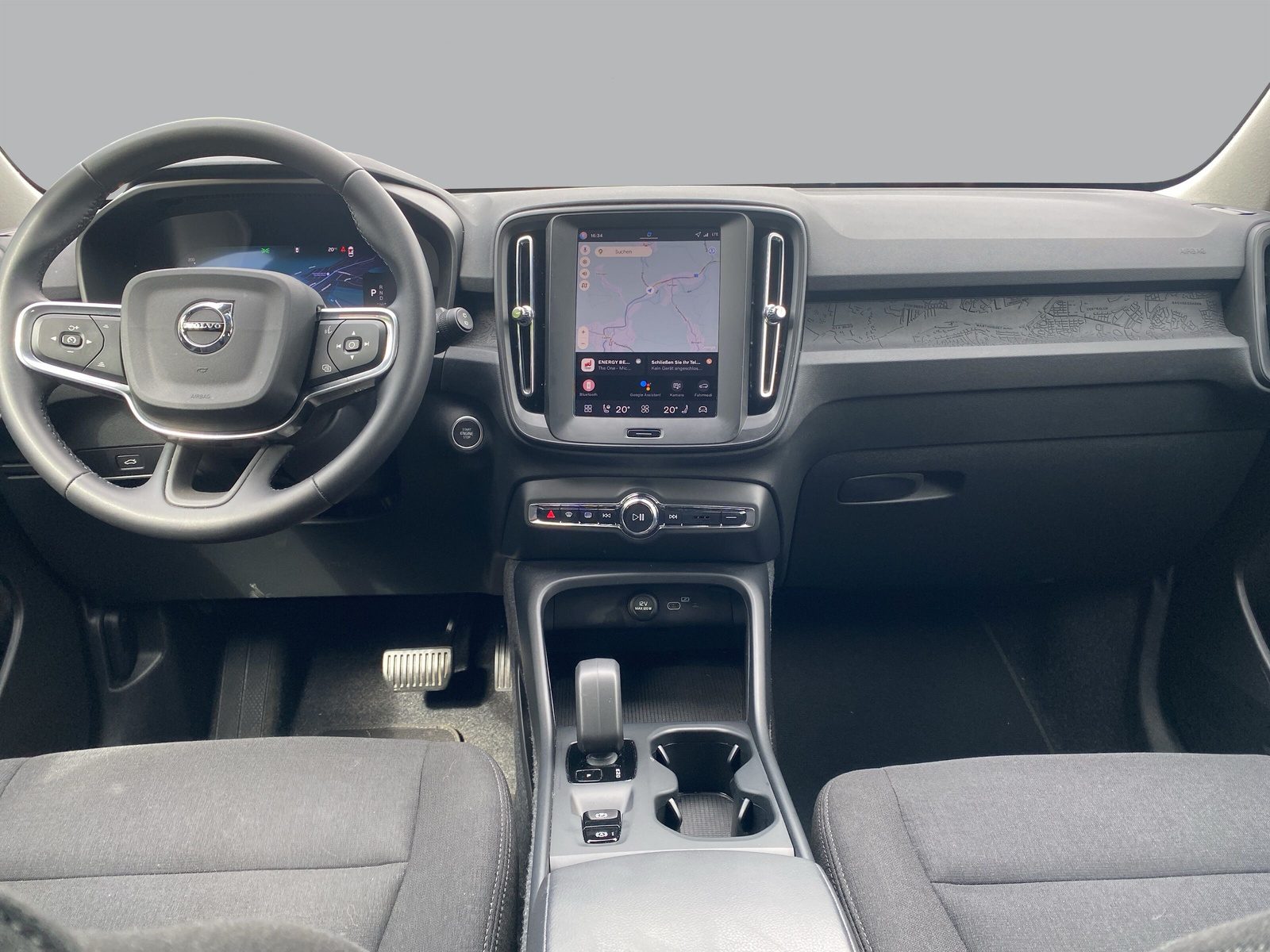 VOLVO XC40 B3 Benzin Mild Hybrid Essential DCT-image-9