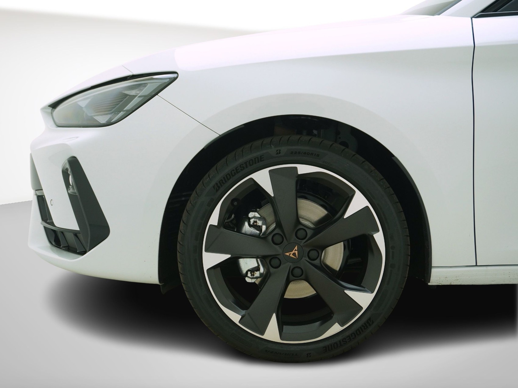 CUPRA Leon ST 1.5 eTSI DSG-image-9