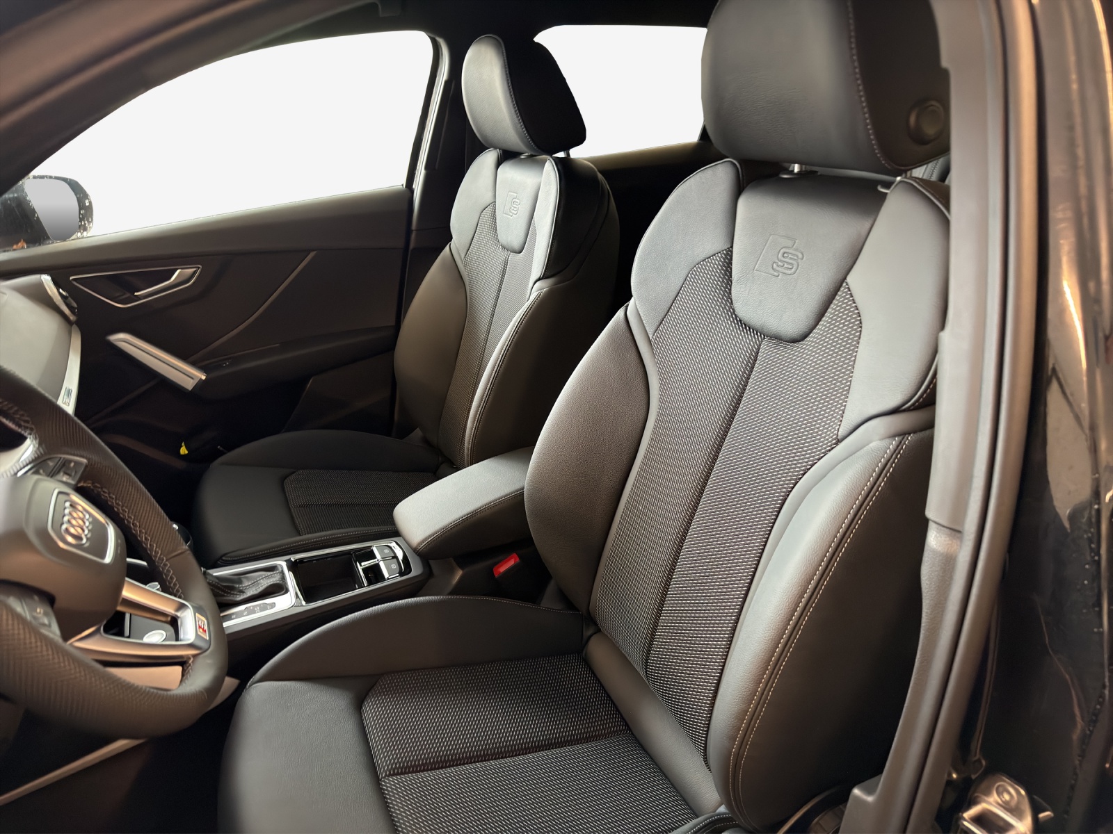 AUDI Q2 35 TFSI advanced S-tronic-image-14