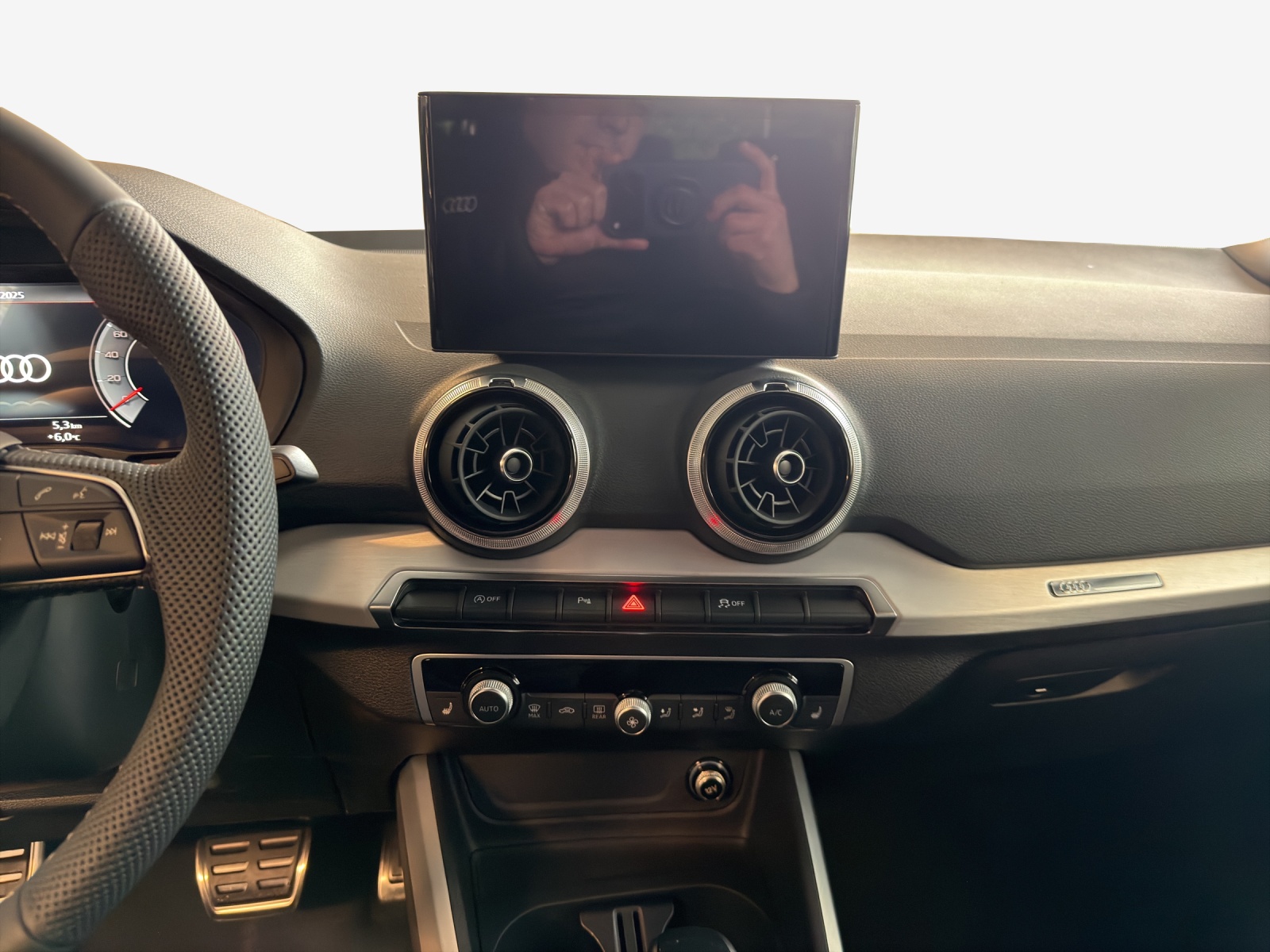 AUDI Q2 35 TFSI advanced S-tronic-image-10