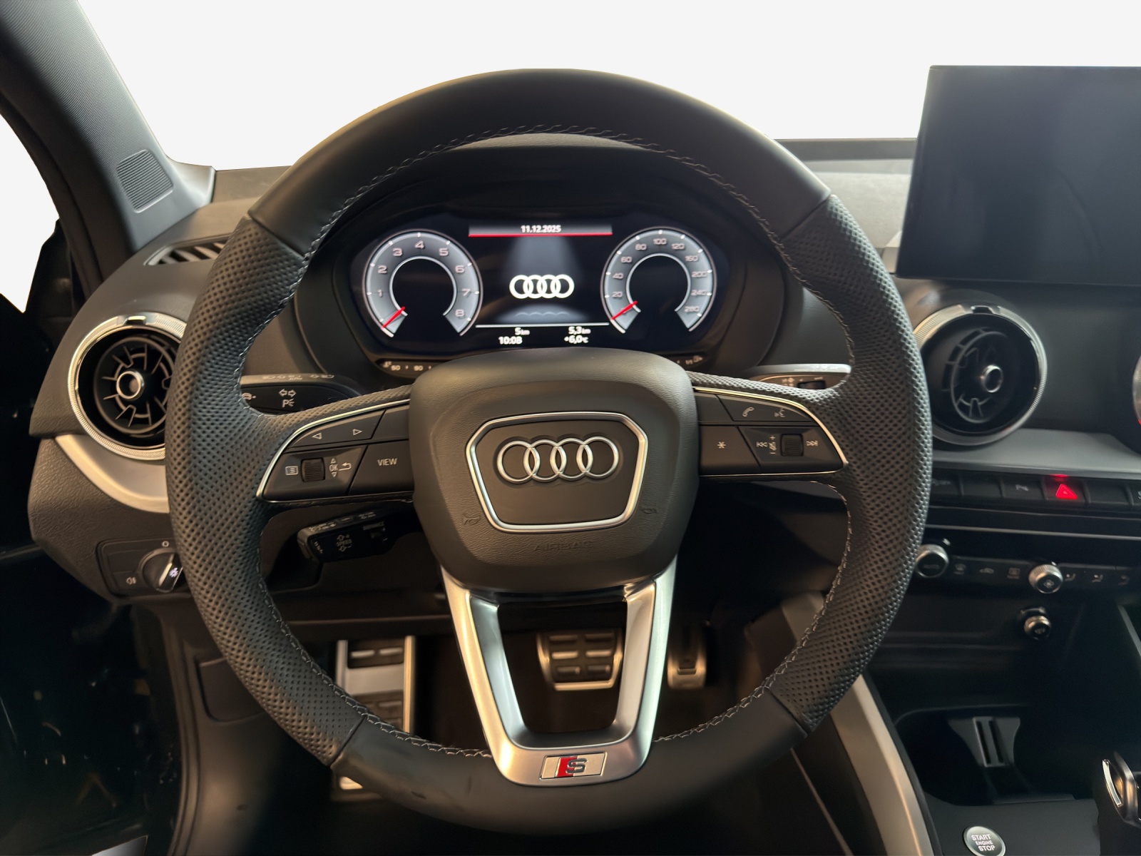 AUDI Q2 35 TFSI advanced S-tronic-image-9