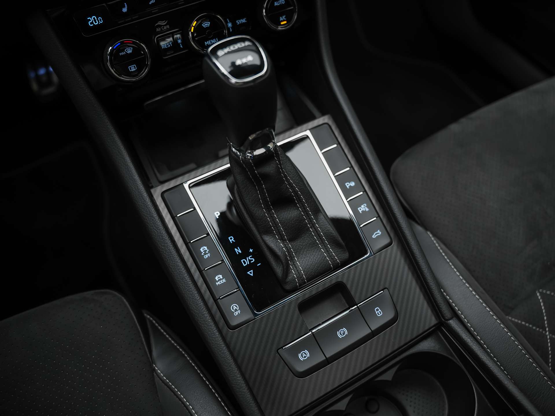 SKODA Superb Combi 2.0 TSI 280 SportLine 4x4 DSG *Facelift*Panorama*Sportsitze*360°Kamera*-image-23
