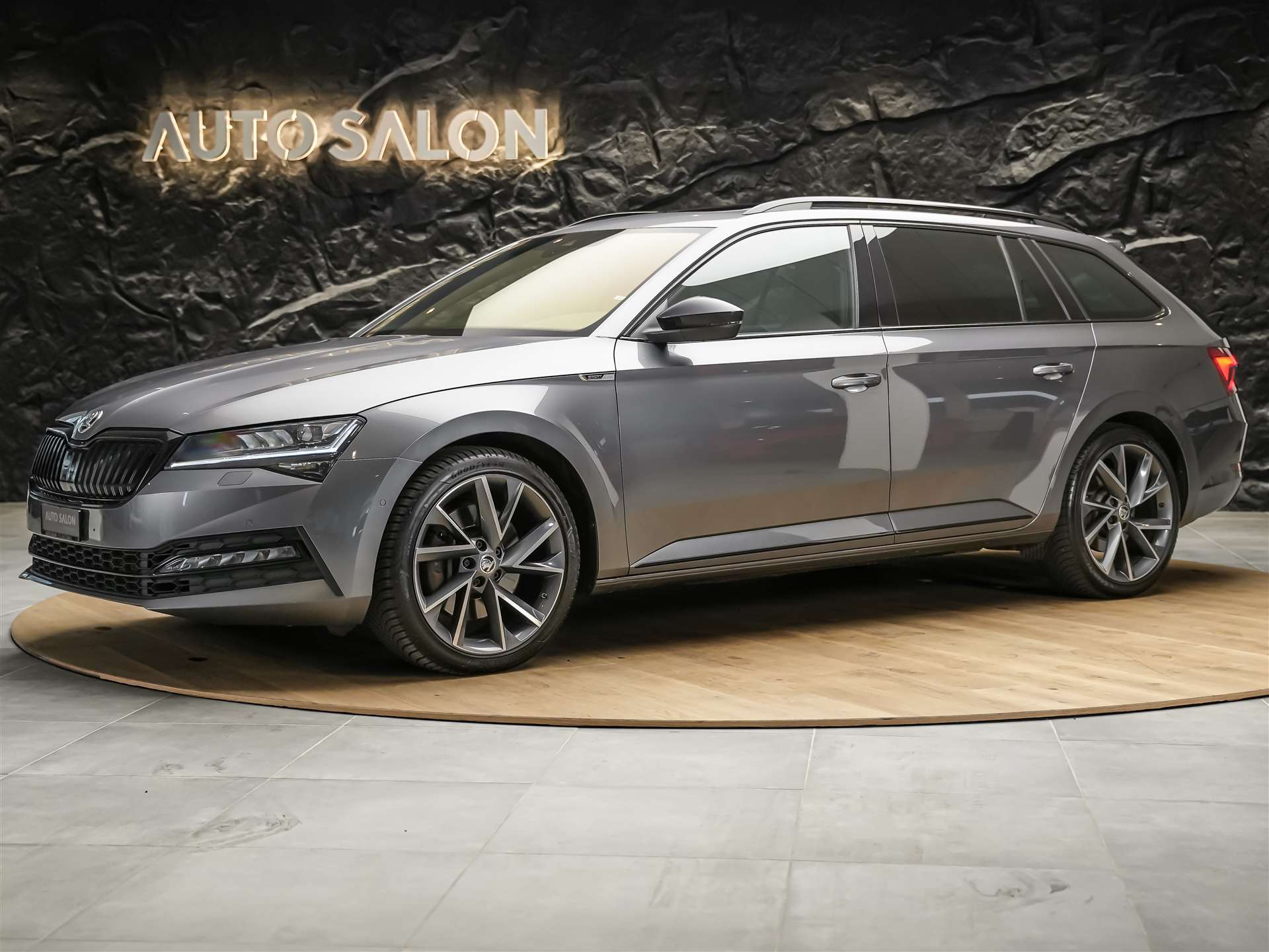SKODA Superb Combi 2.0 TSI 280 SportLine 4x4 DSG *Facelift*Panorama*Sportsitze*360°Kamera*-image-0