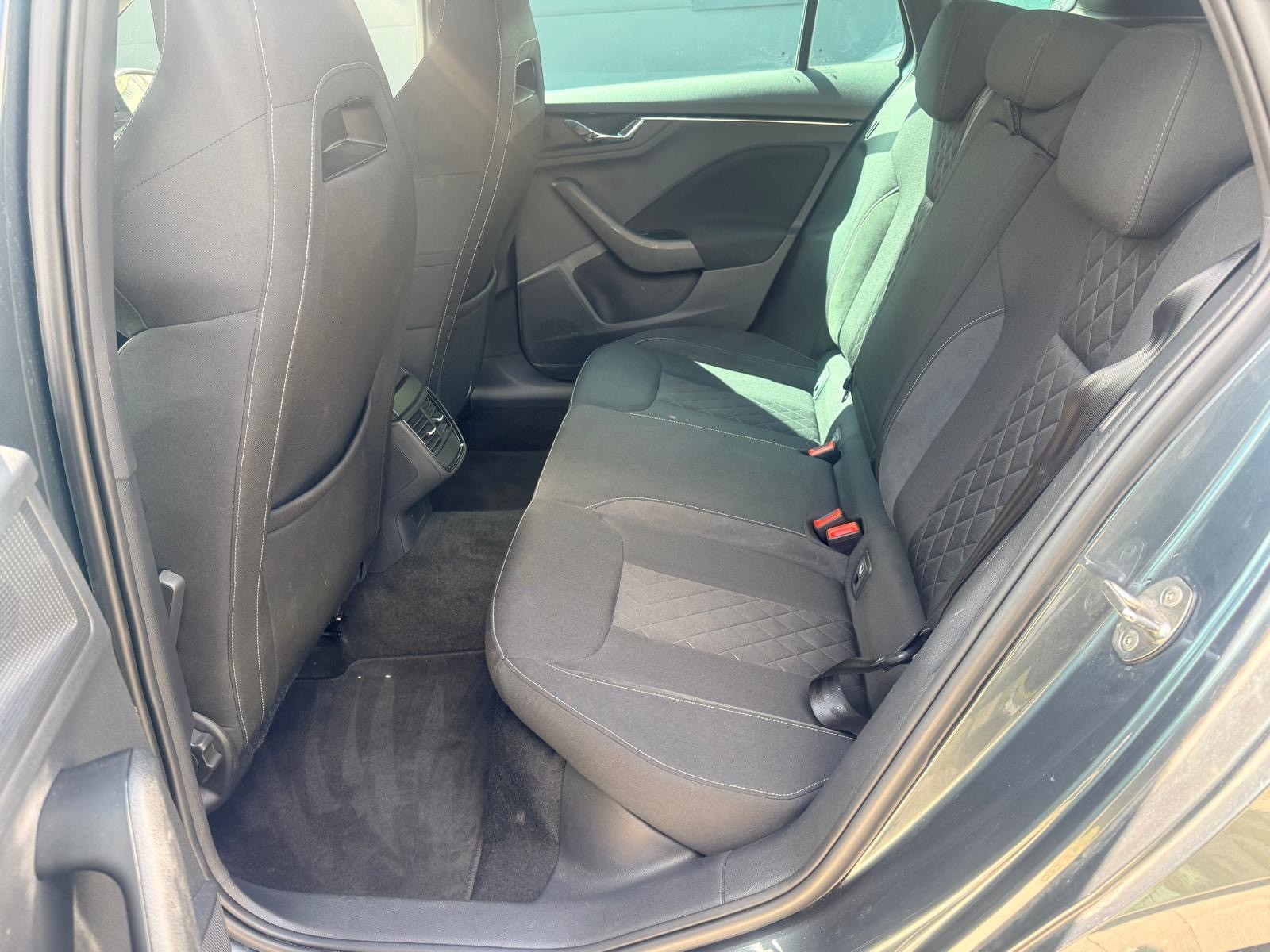 SKODA Kamiq 1.0 TSI Style DSG-image-11