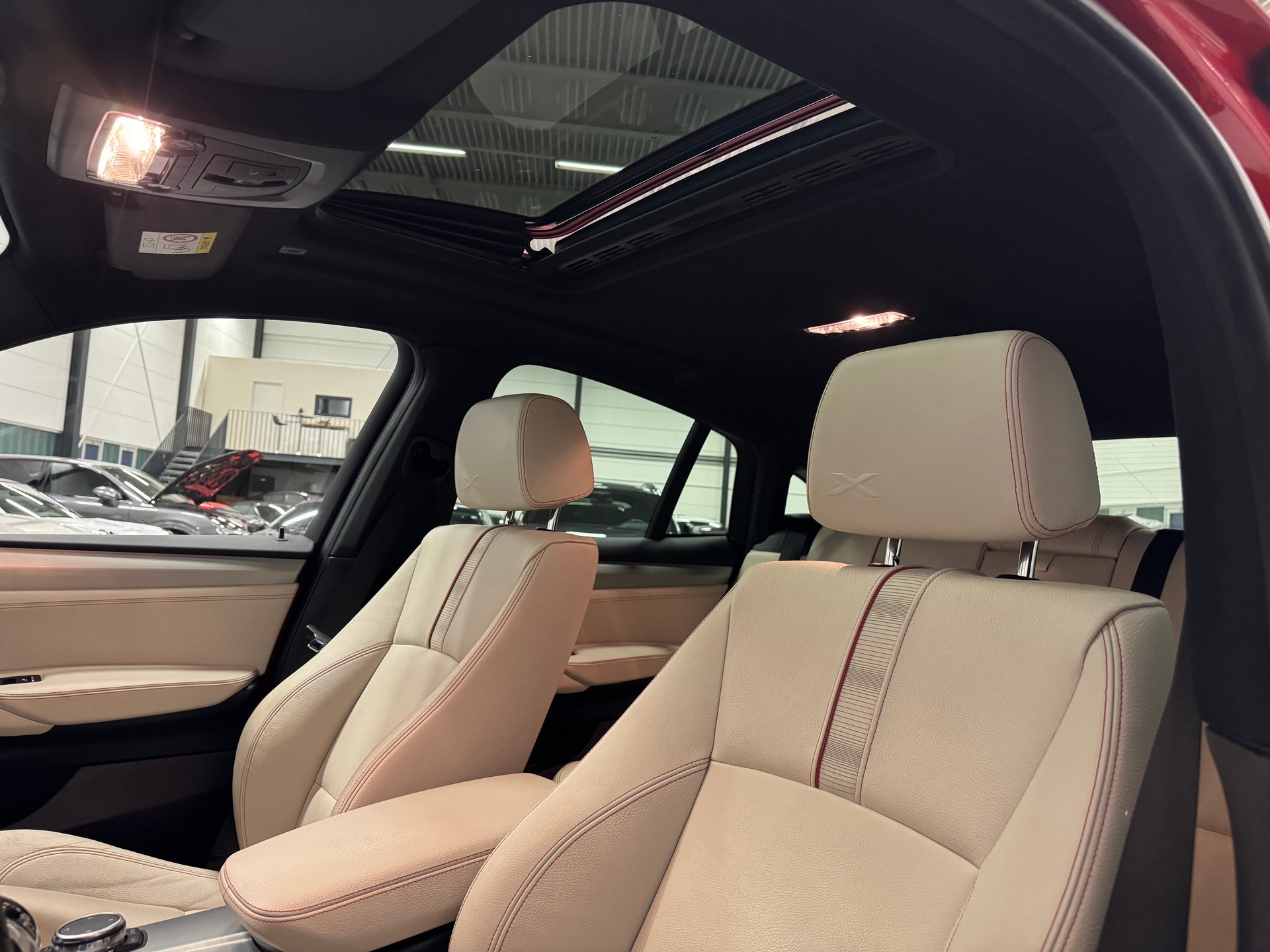 BMW X4 xDrive 35i Steptronic-image-18