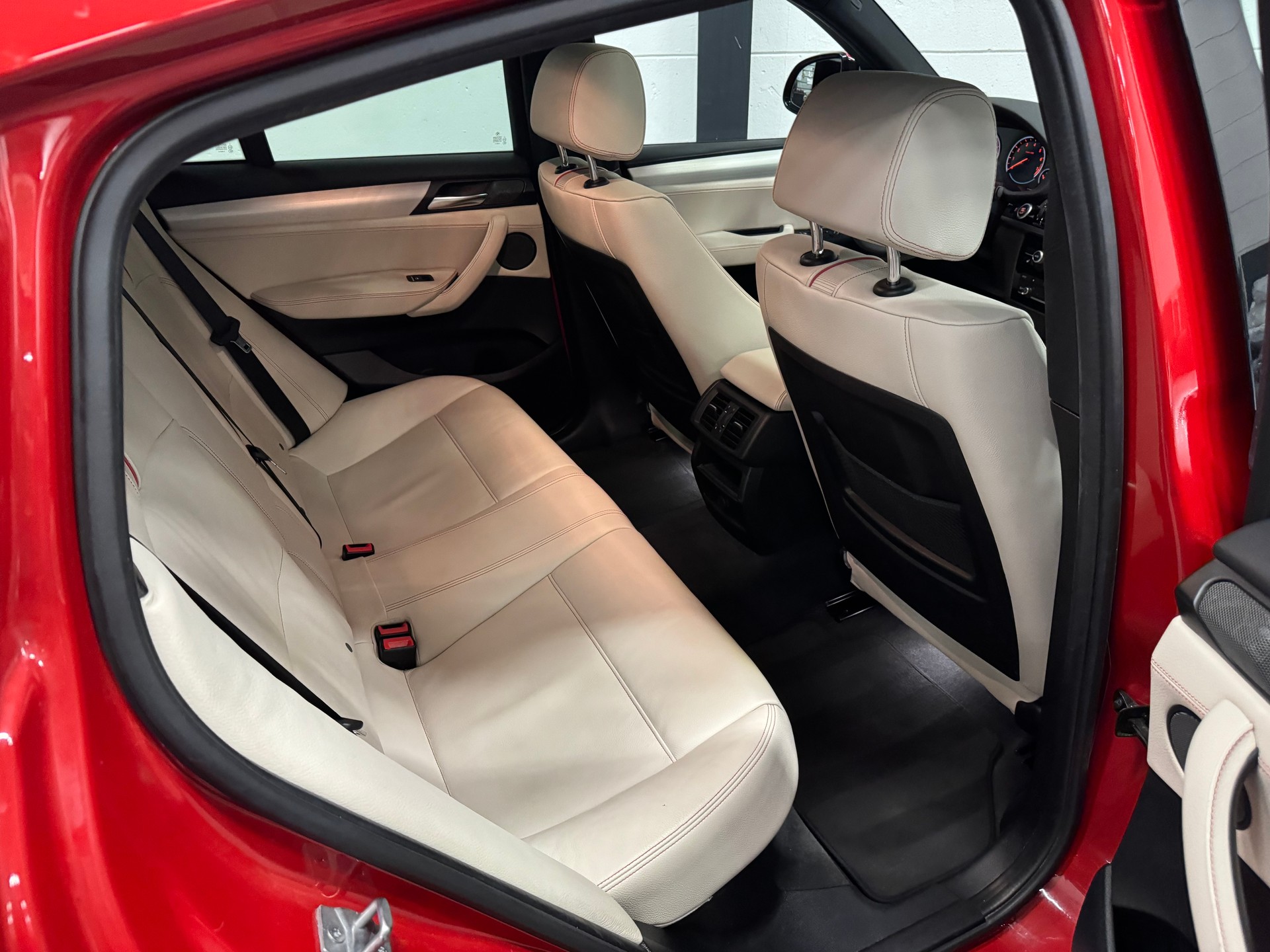 BMW X4 xDrive 35i Steptronic-image-22