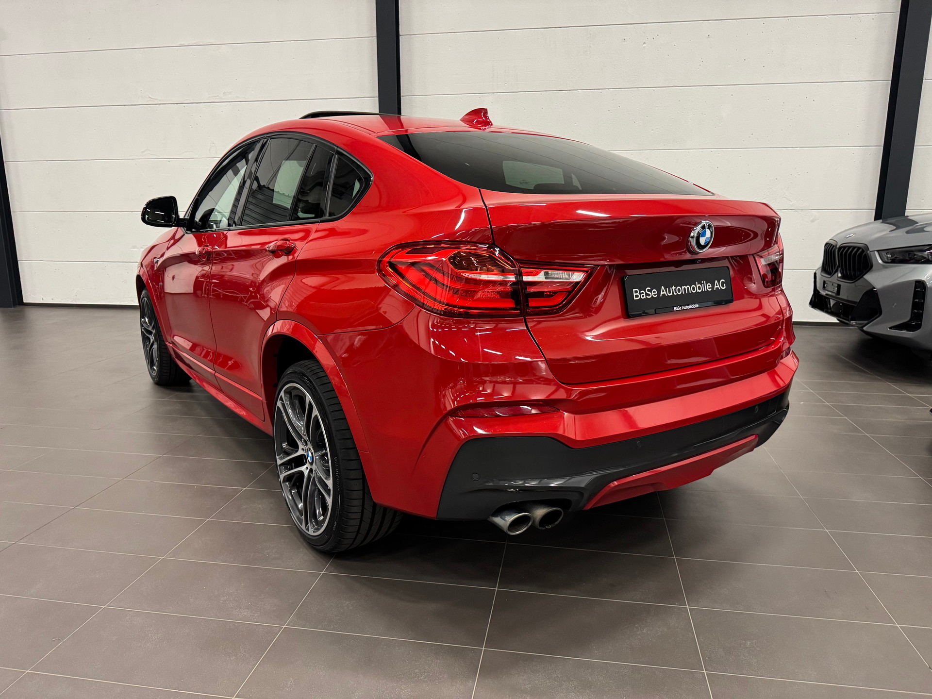 BMW X4 xDrive 35i Steptronic-image-12