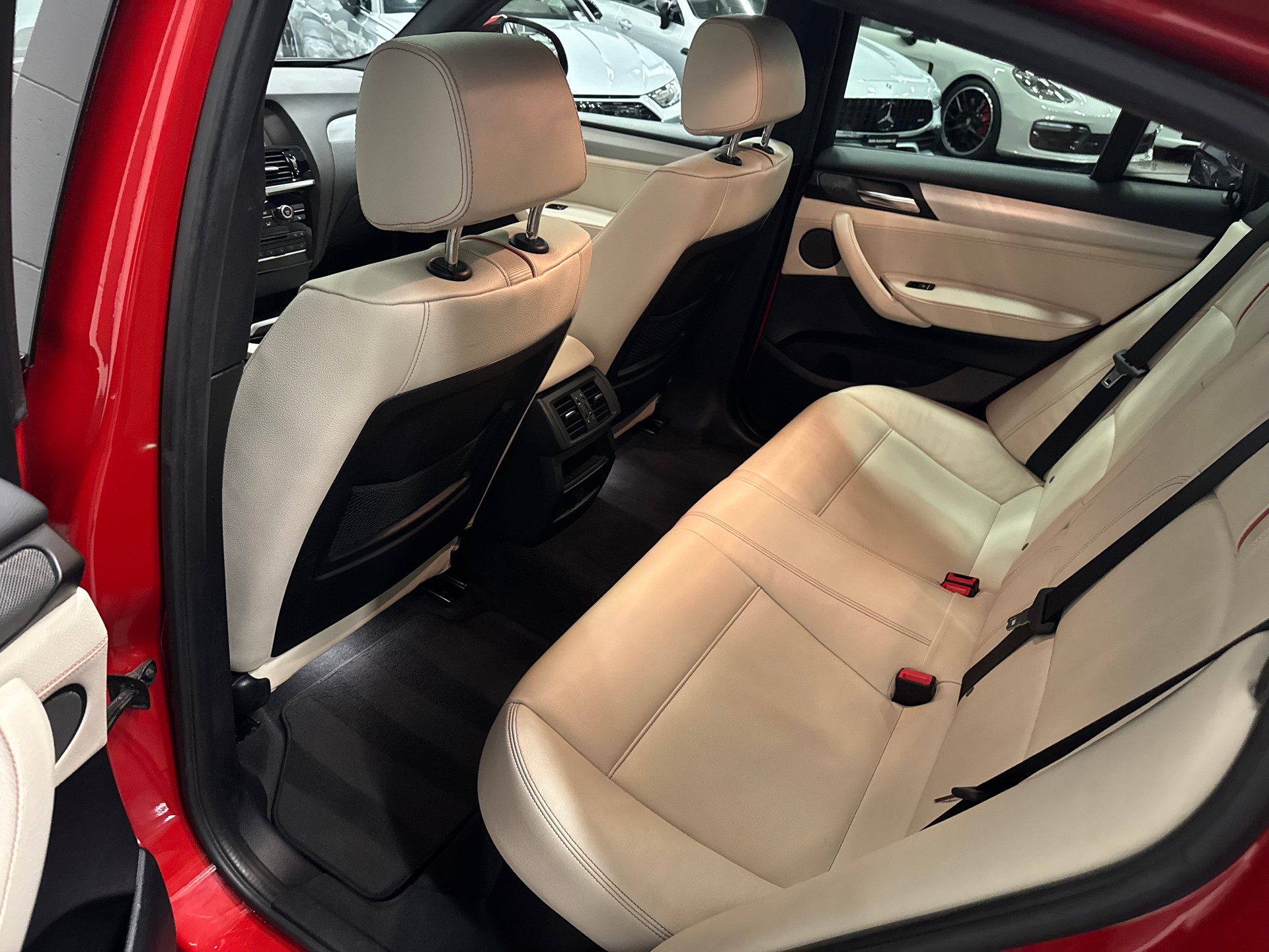 BMW X4 xDrive 35i Steptronic-image-21