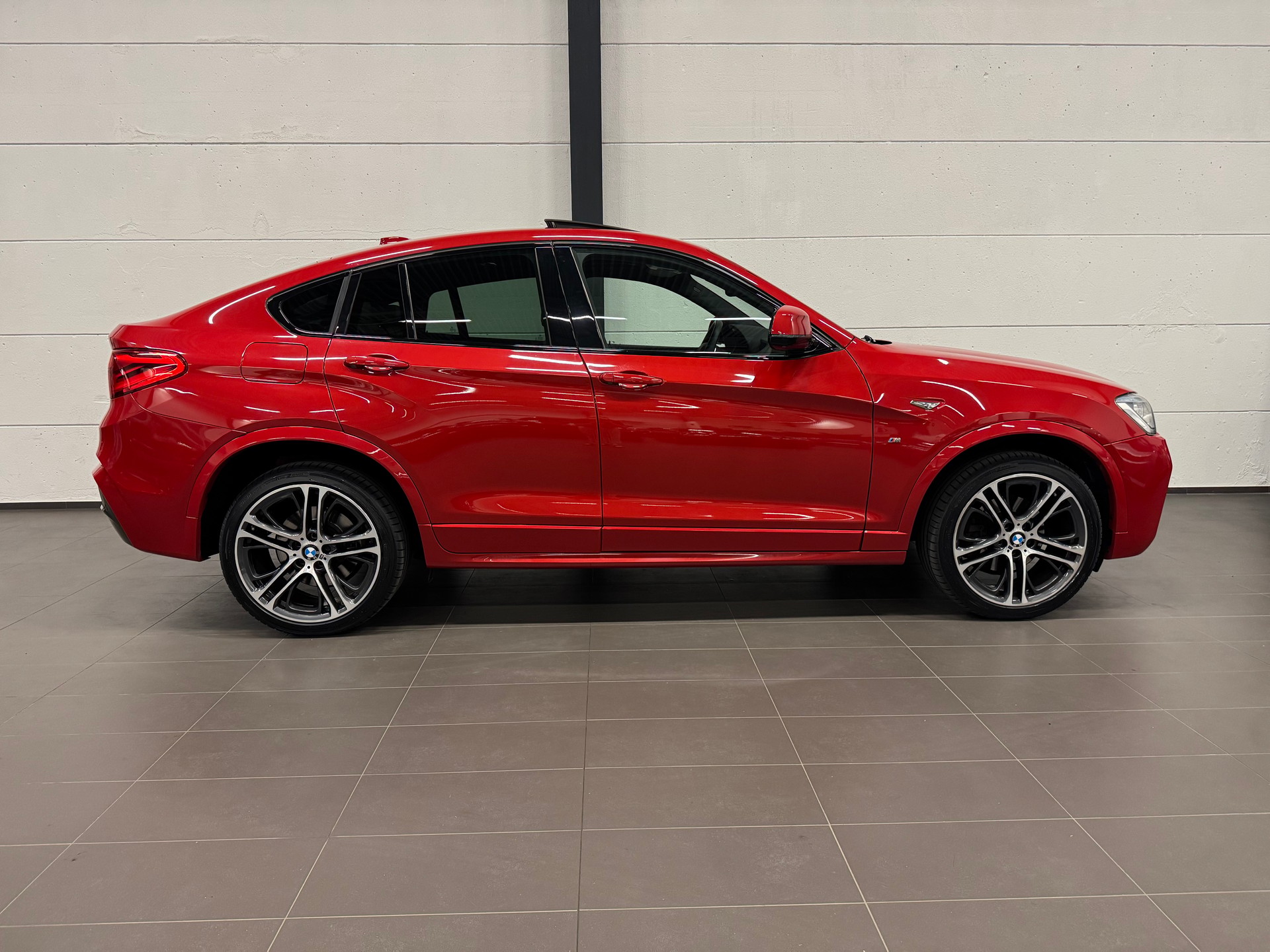 BMW X4 xDrive 35i Steptronic-image-8
