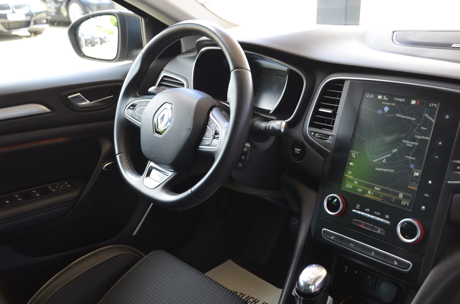 RENAULT Mégane 1.2 16V Turbo Bose*Frisch ab MFK,1 Jahr oder 20000km Garantie*-image-14