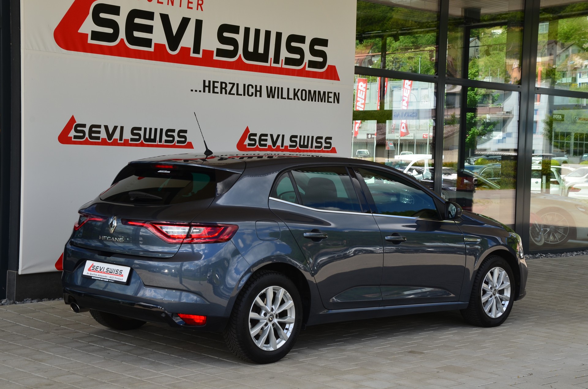 RENAULT Mégane 1.2 16V Turbo Bose*Frisch ab MFK,1 Jahr oder 20000km Garantie*-image-4