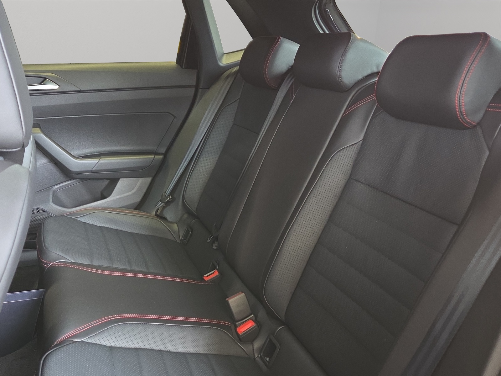 VW Polo 2.0 TSI GTI DSG-image-8