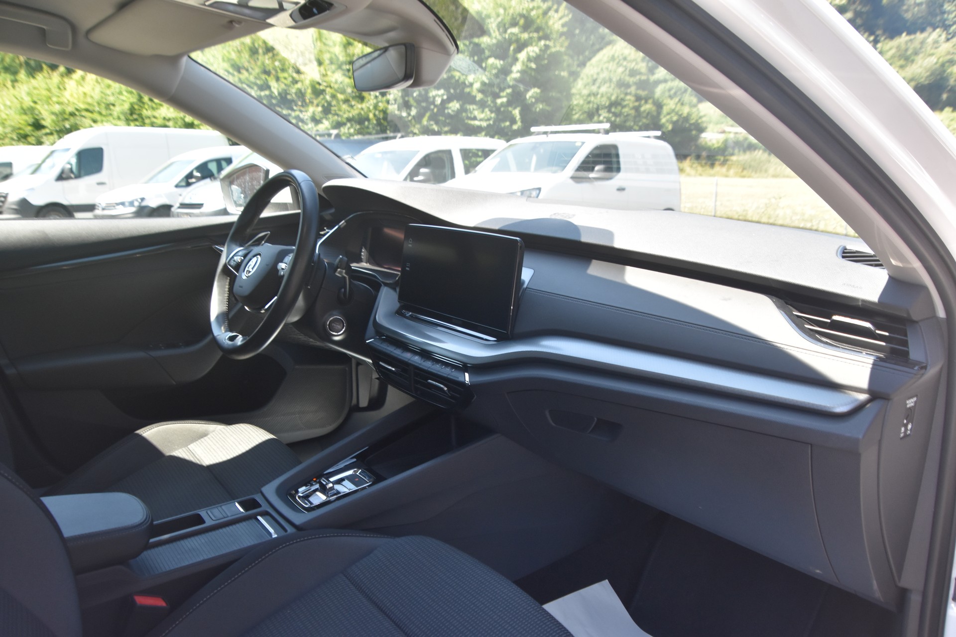 SKODA Octavia Combi 2.0 TDI DSG Ambition-image-10