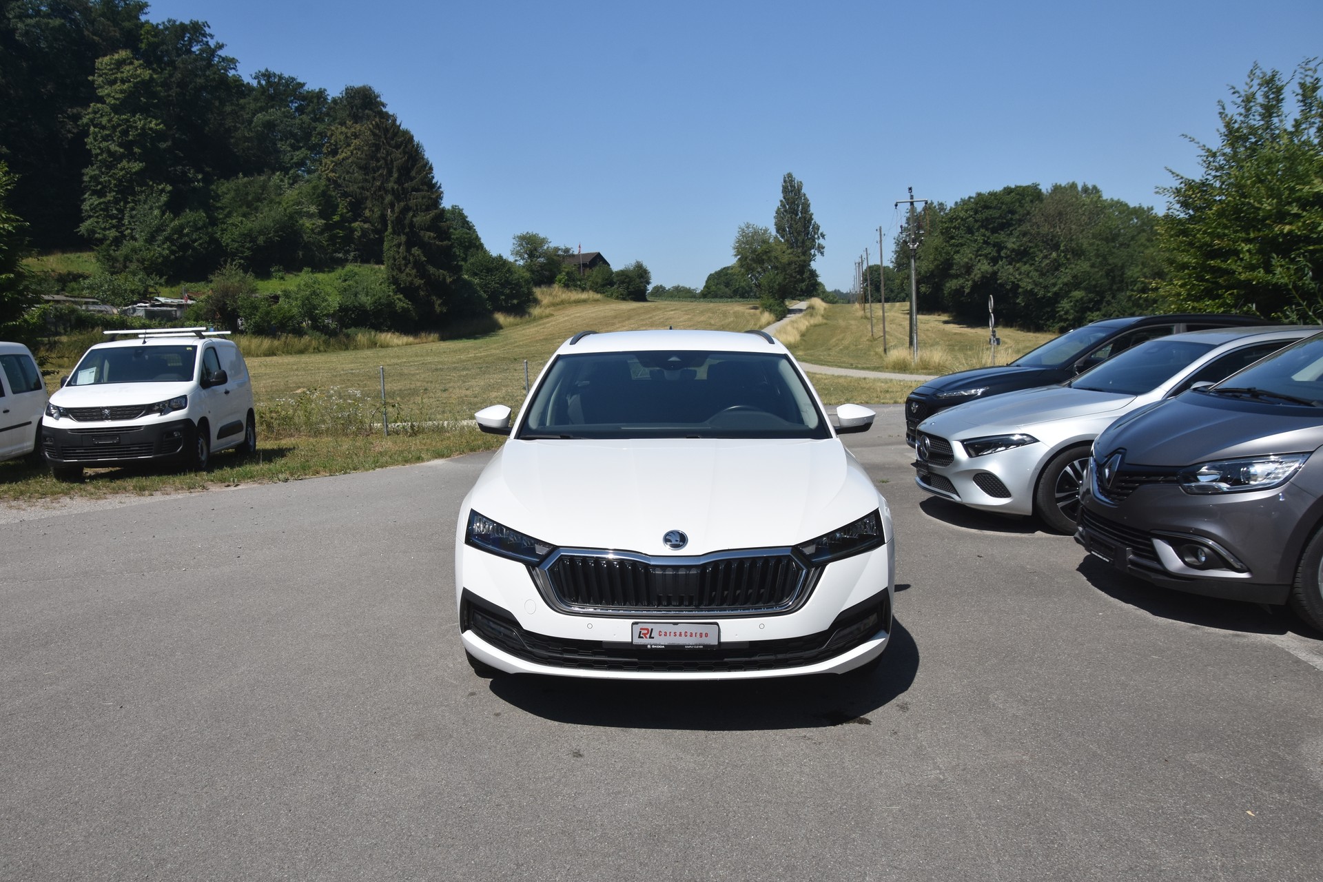 SKODA Octavia Combi 2.0 TDI DSG Ambition-image-1