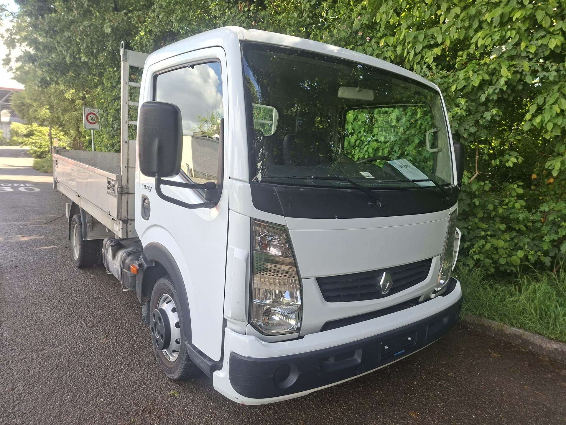 RENAULT Maxity 130.35 Dynamic-showroom-element-1
