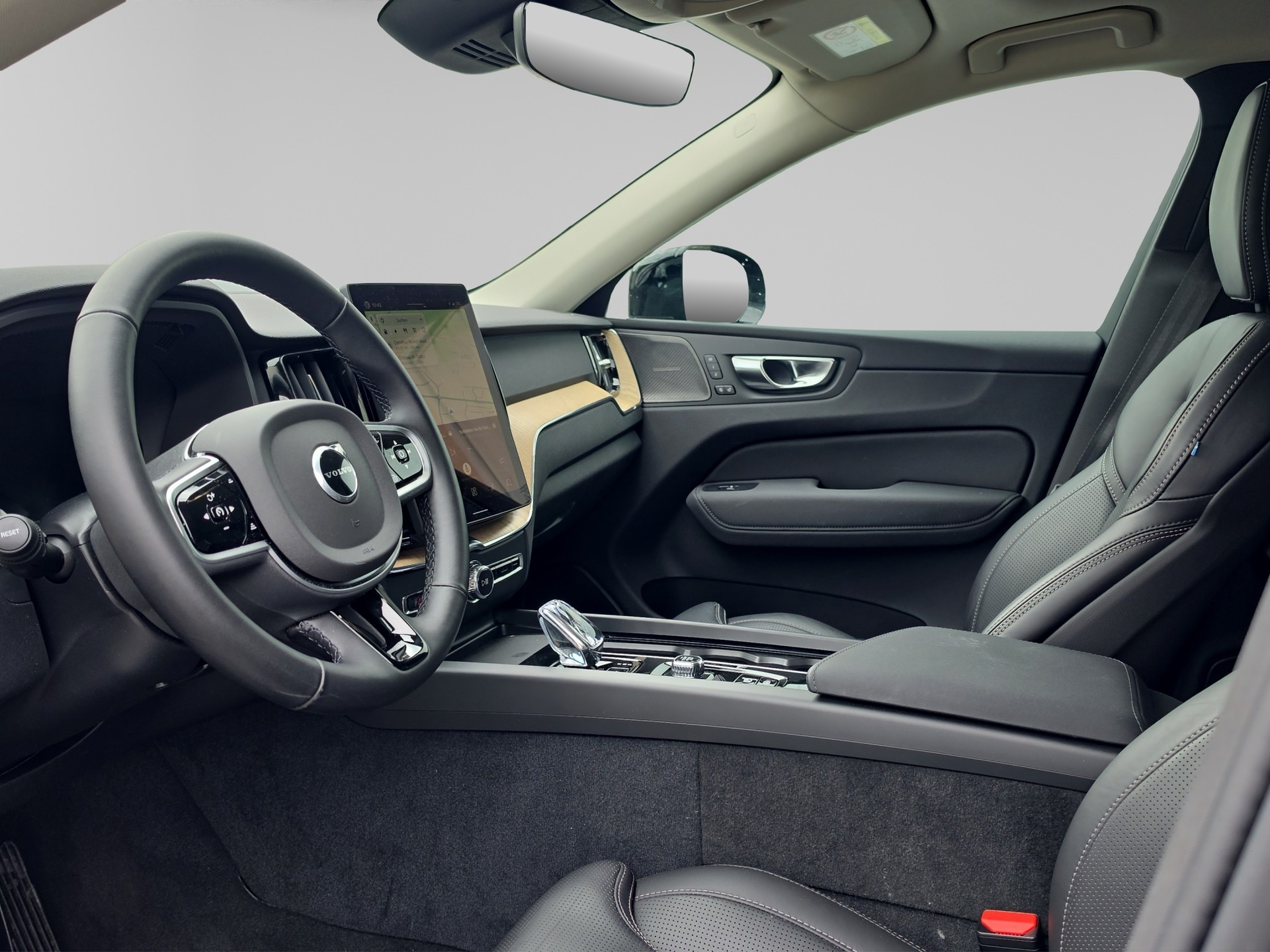 VOLVO XC60 2.0 T6 TE Plus Dark eAWD-image-9