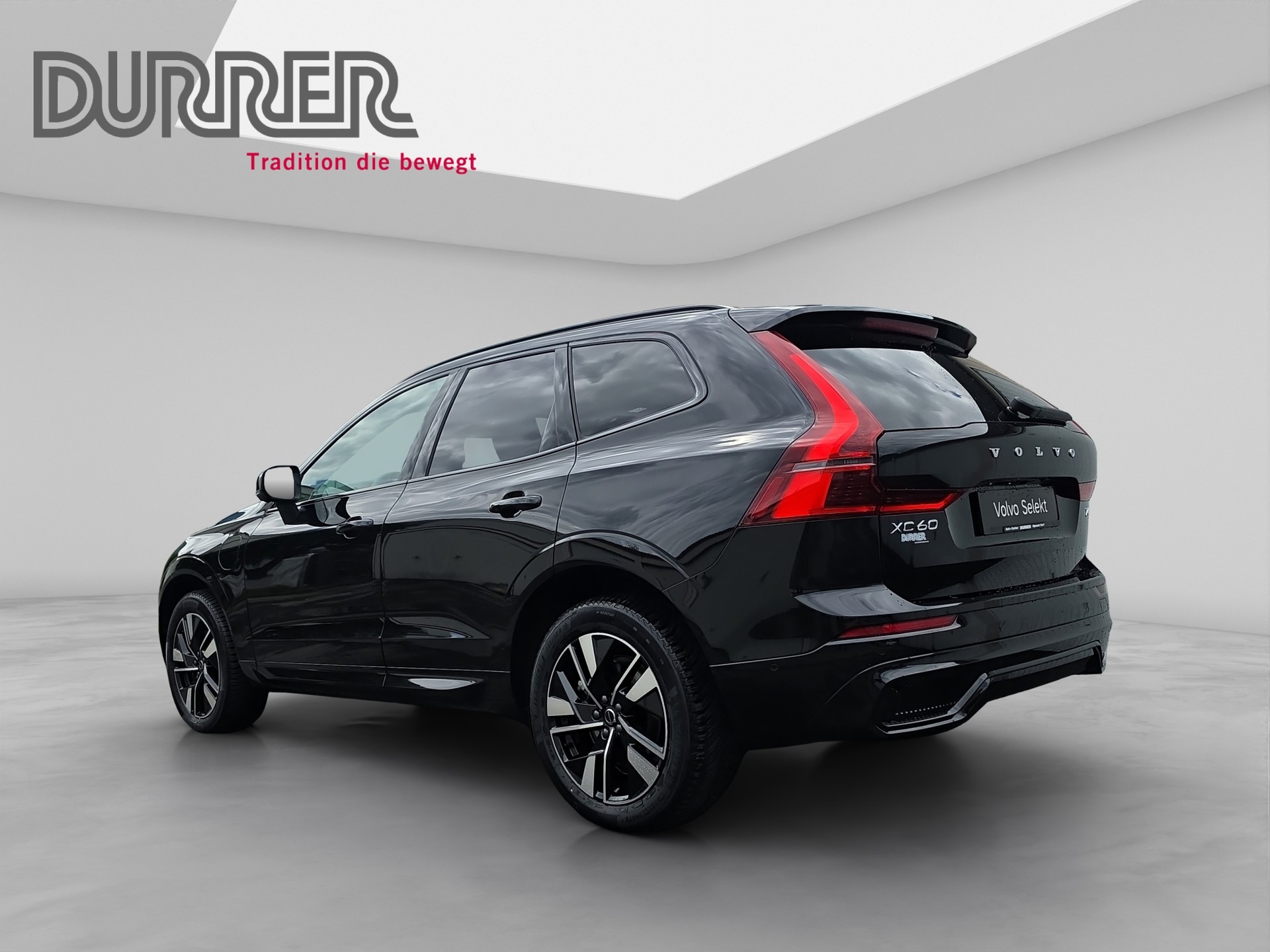 VOLVO XC60 2.0 T6 TE Plus Dark eAWD-showroom-element-2