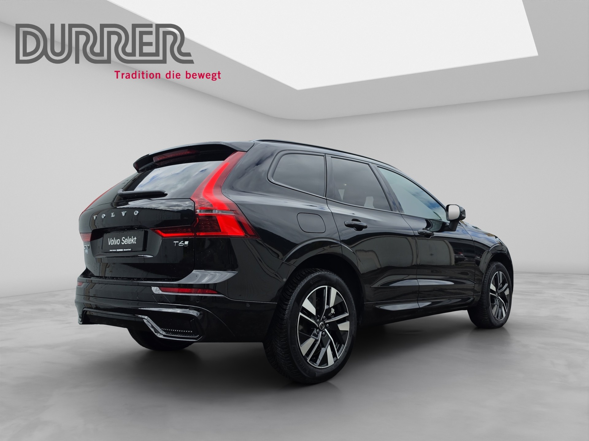 VOLVO XC60 2.0 T6 TE Plus Dark eAWD-showroom-element-3