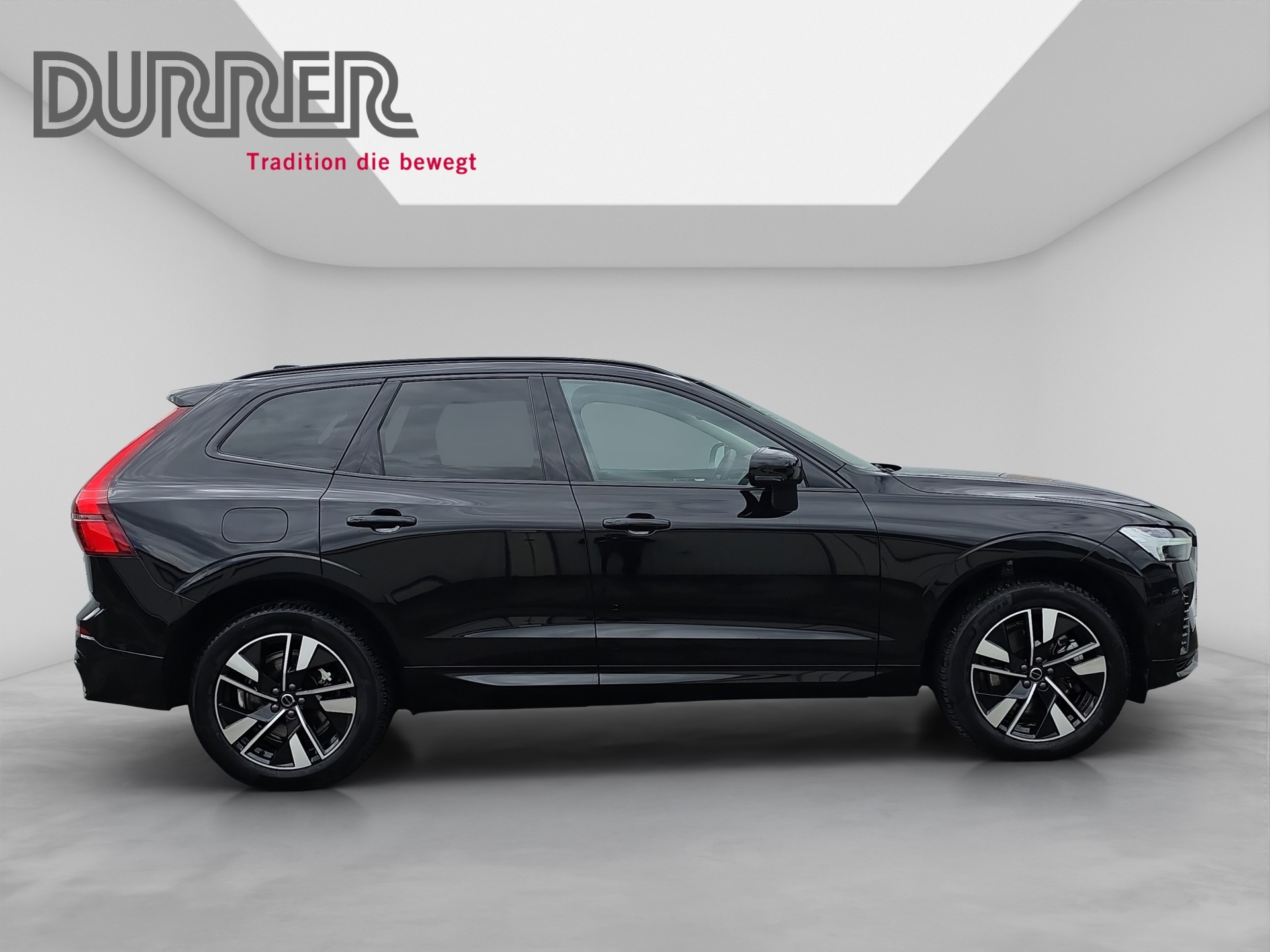 VOLVO XC60 2.0 T6 TE Plus Dark eAWD-image-4