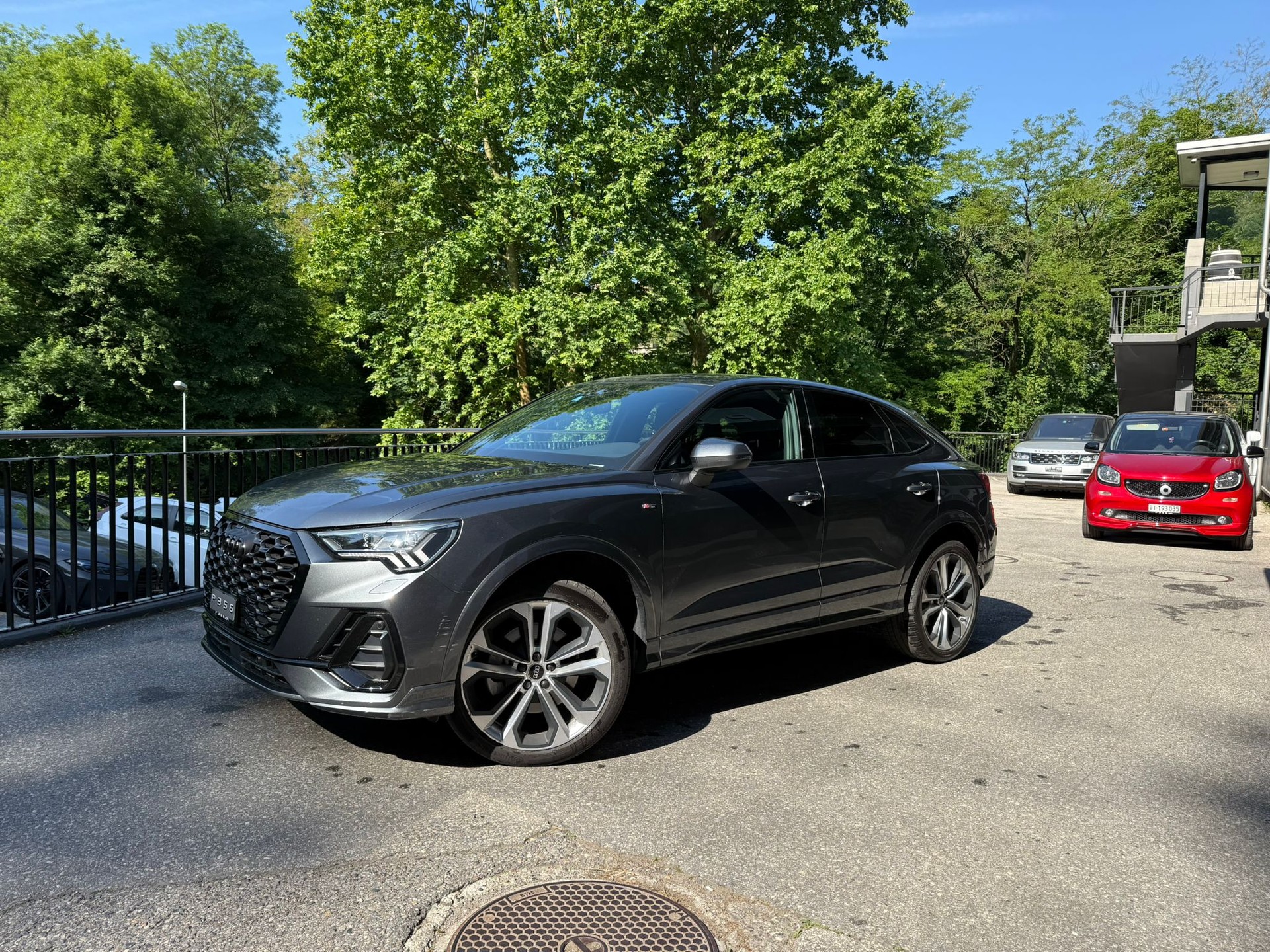 AUDI Q3 Sportback 40 TFSI S line quattro S-tronic-image-6