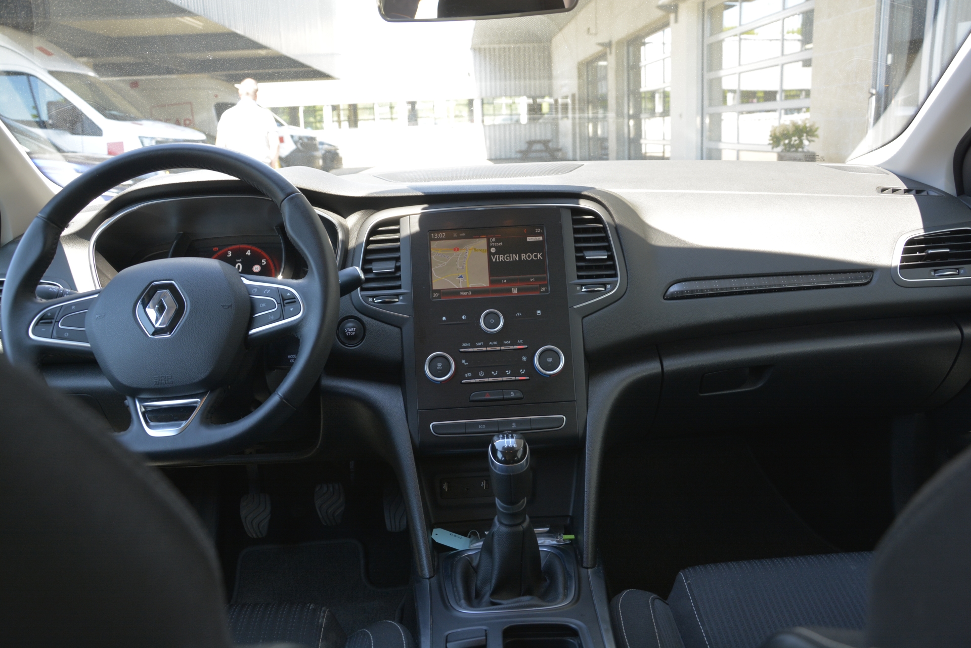 RENAULT Mégane 1.2 TCe 130 Zen-image-5