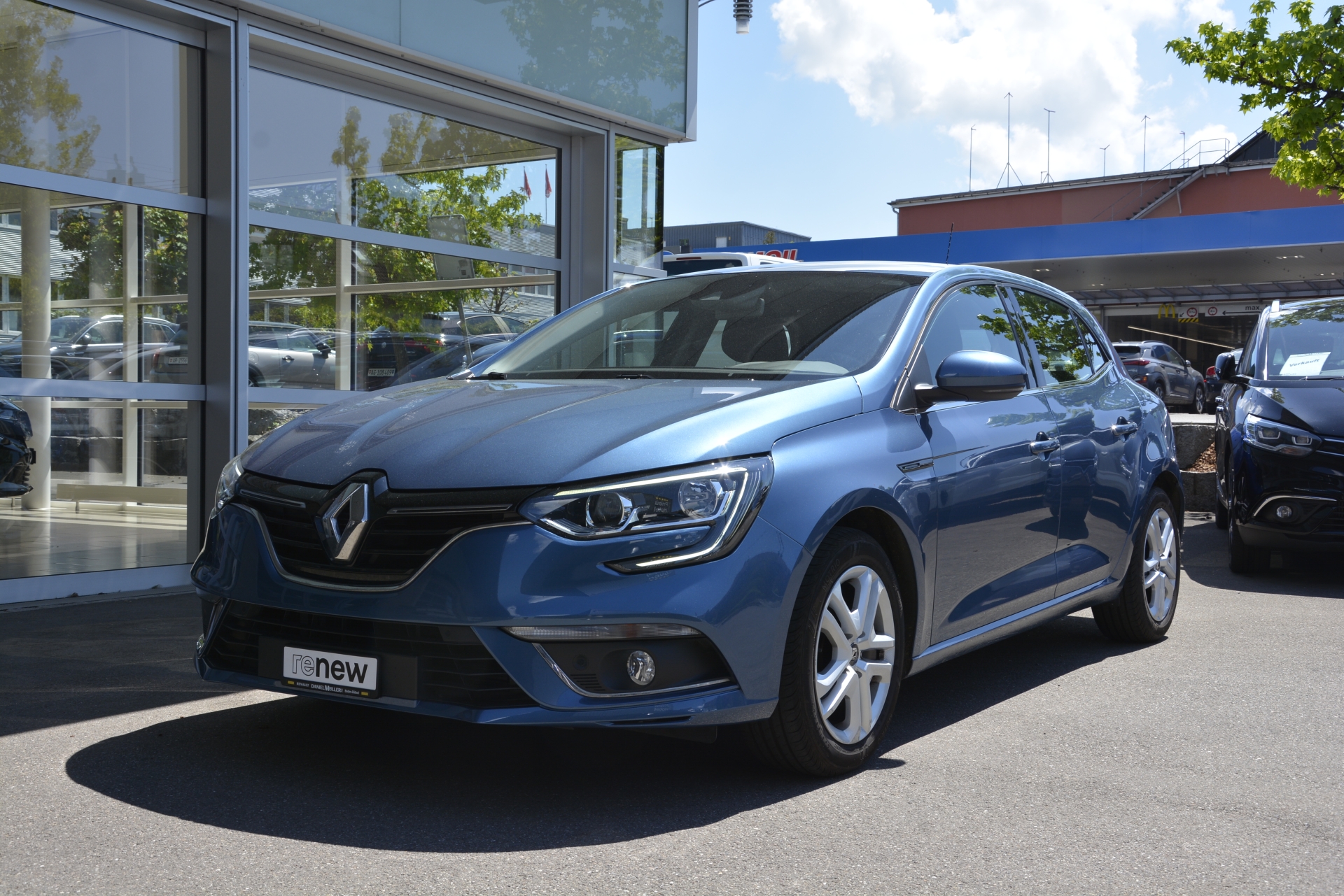RENAULT Mégane 1.2 TCe 130 Zen-image-0