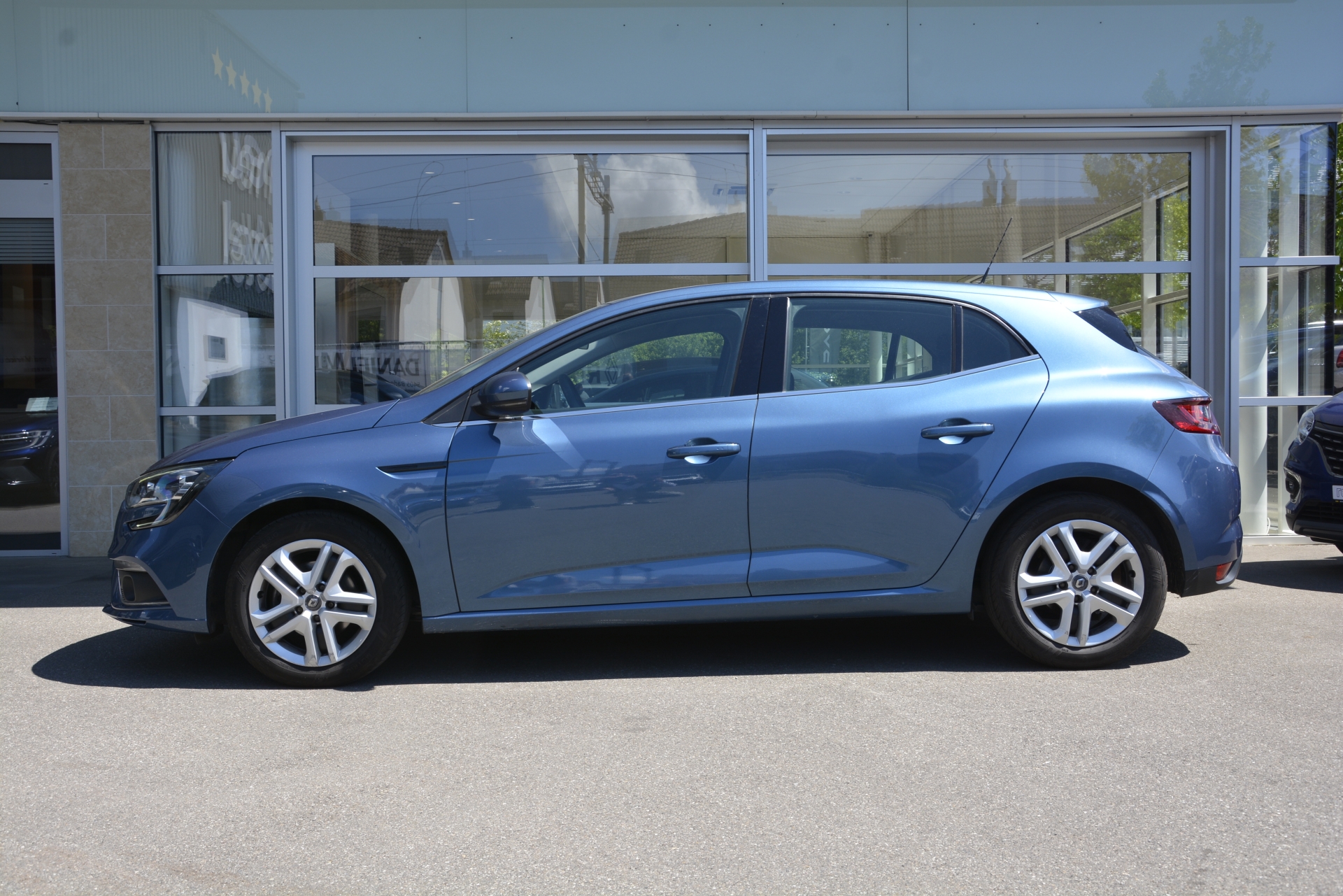 RENAULT Mégane 1.2 TCe 130 Zen-image-2