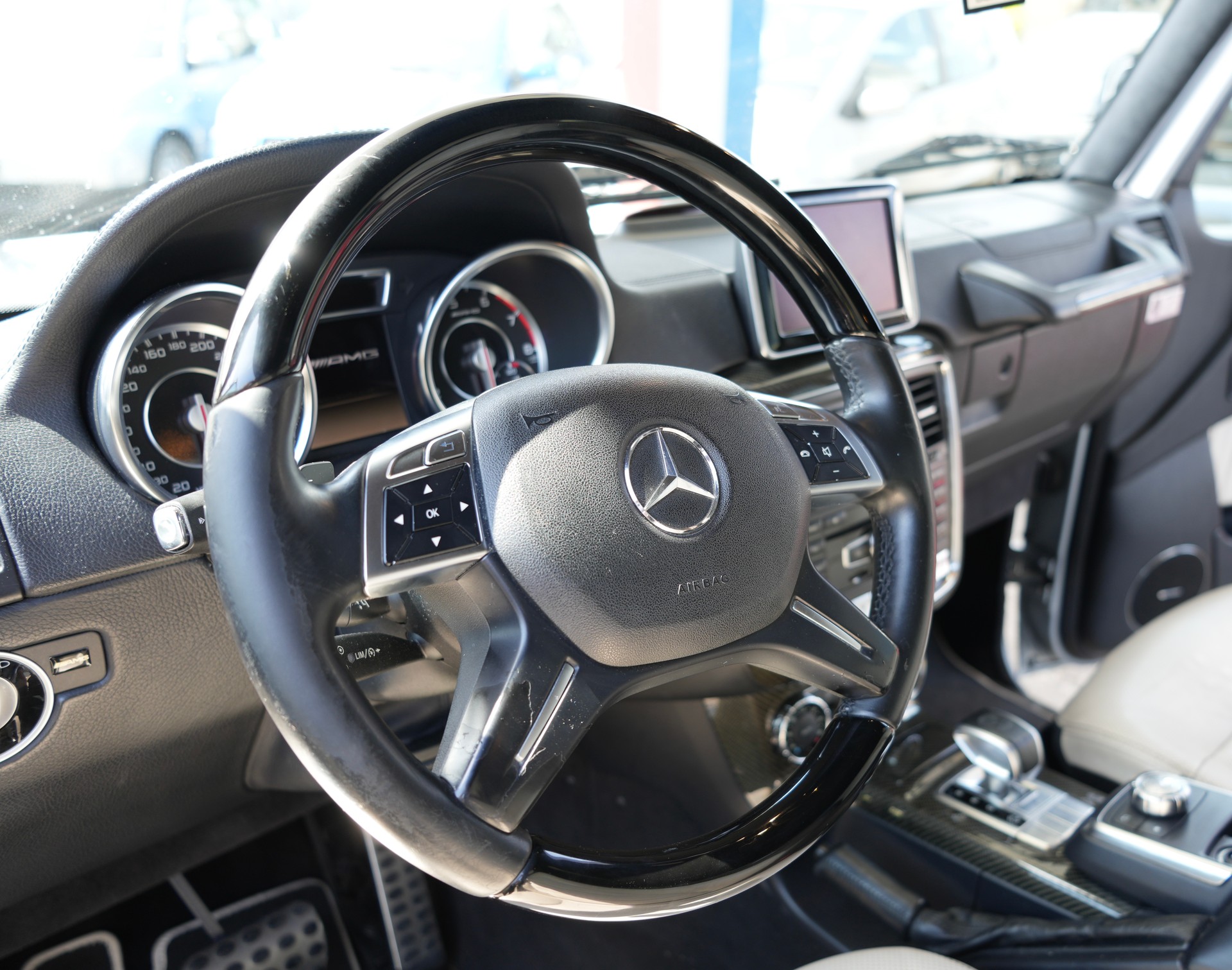 MERCEDES-BENZ G 63 AMG Automatic ** RESERVIERT **-image-7