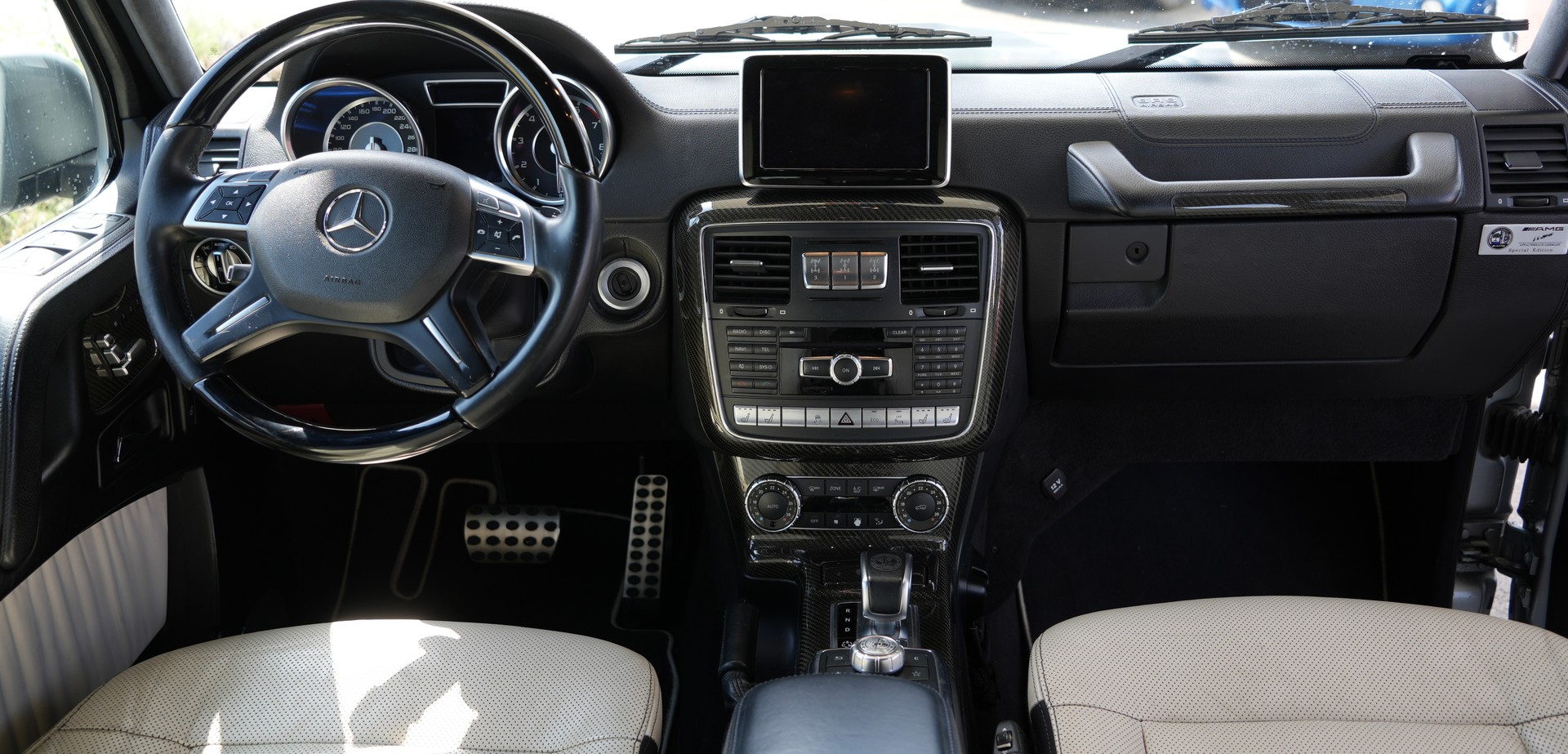 MERCEDES-BENZ G 63 AMG Automatic ** RESERVIERT **-image-9
