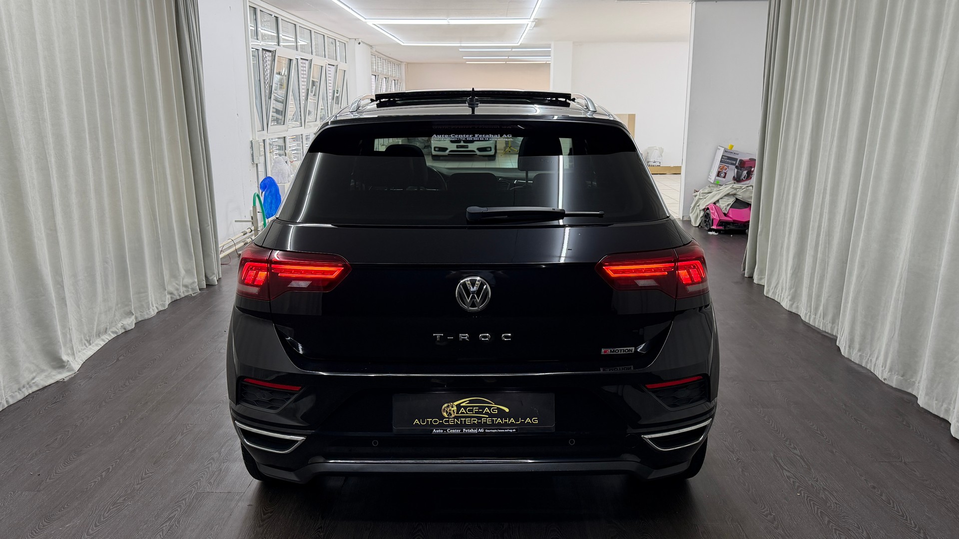 VW T-Roc 2.0 TDI SCR Sport DSG 4Motion-image-4